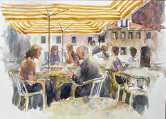 Cafe Szene in italienischen Piazza mit gelben gestreiften Markise und Diners