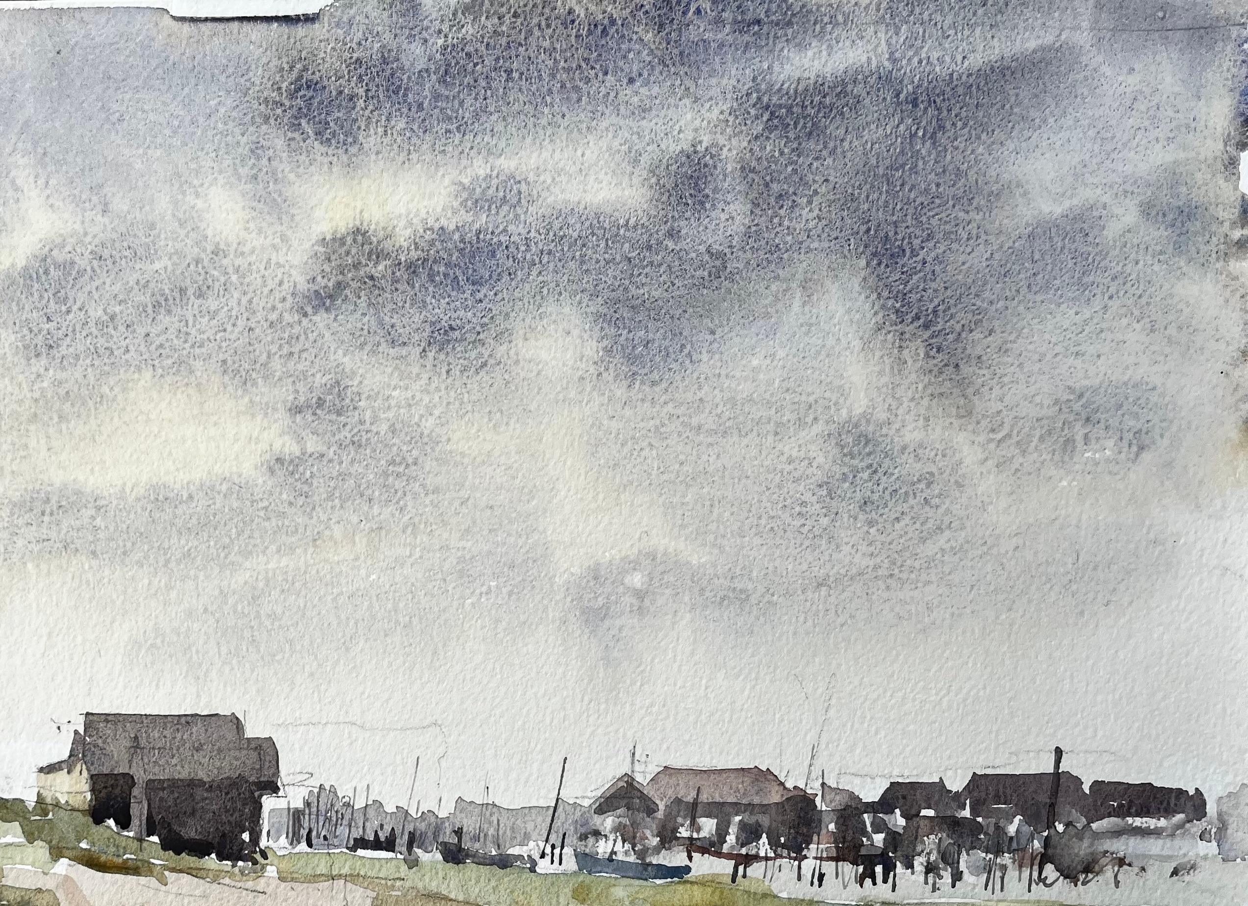 Titel: Original Aquarell Küstenlandschaft mit Fischerhütten und Fahrrad
Von Tony Herbert (1927-2024)
Medium: Aquarell auf Künstlerpapier
Größe: 11 x 15 Zoll
Zustand: Insgesamt gut; leichte Abnutzung an den Ecken und leichte Verformung am