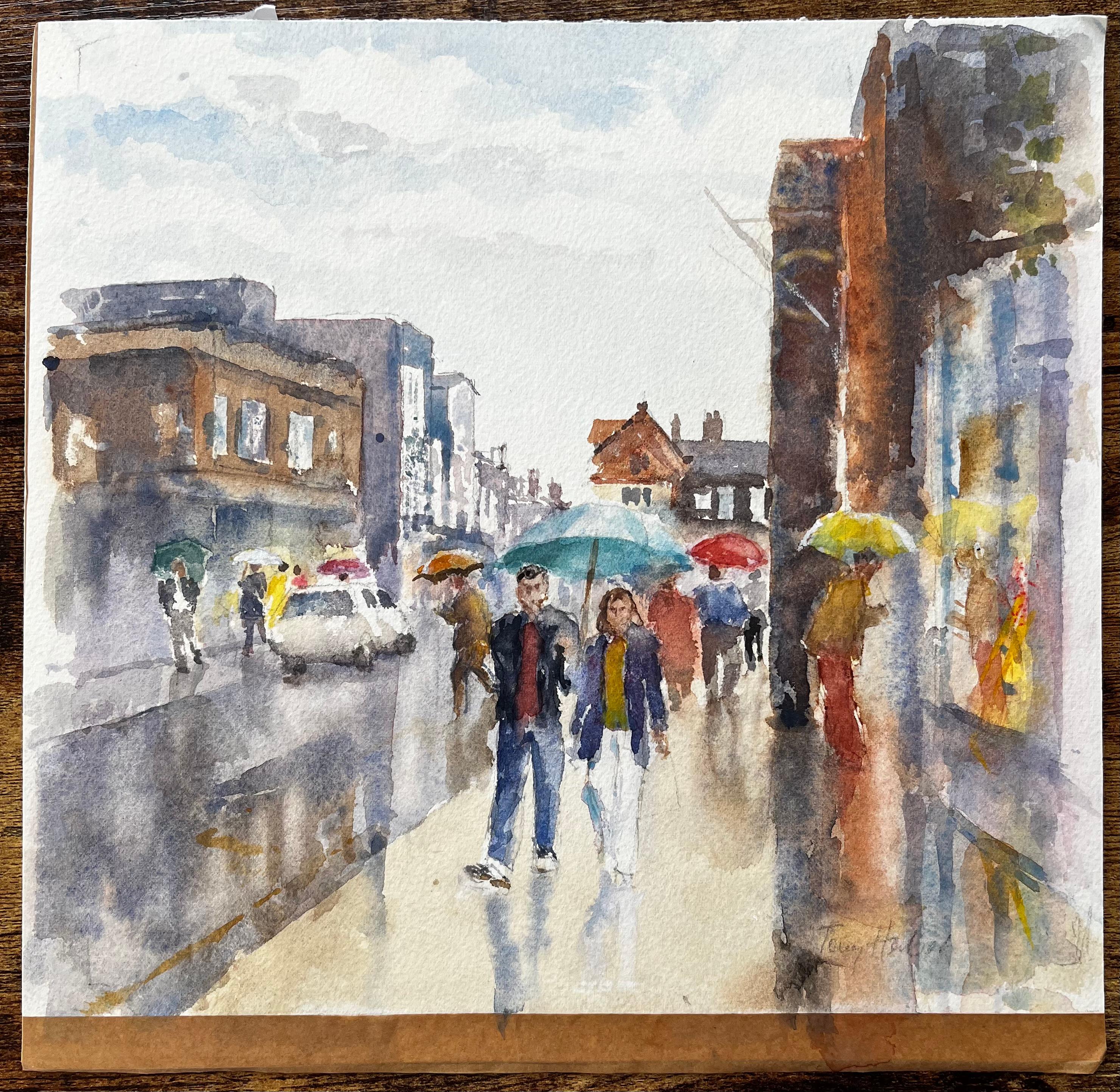 Rainy Street Scene Aquarell mit Regenschirmen und Shoppern in städtischen High Street – Art von Anthony Herbert