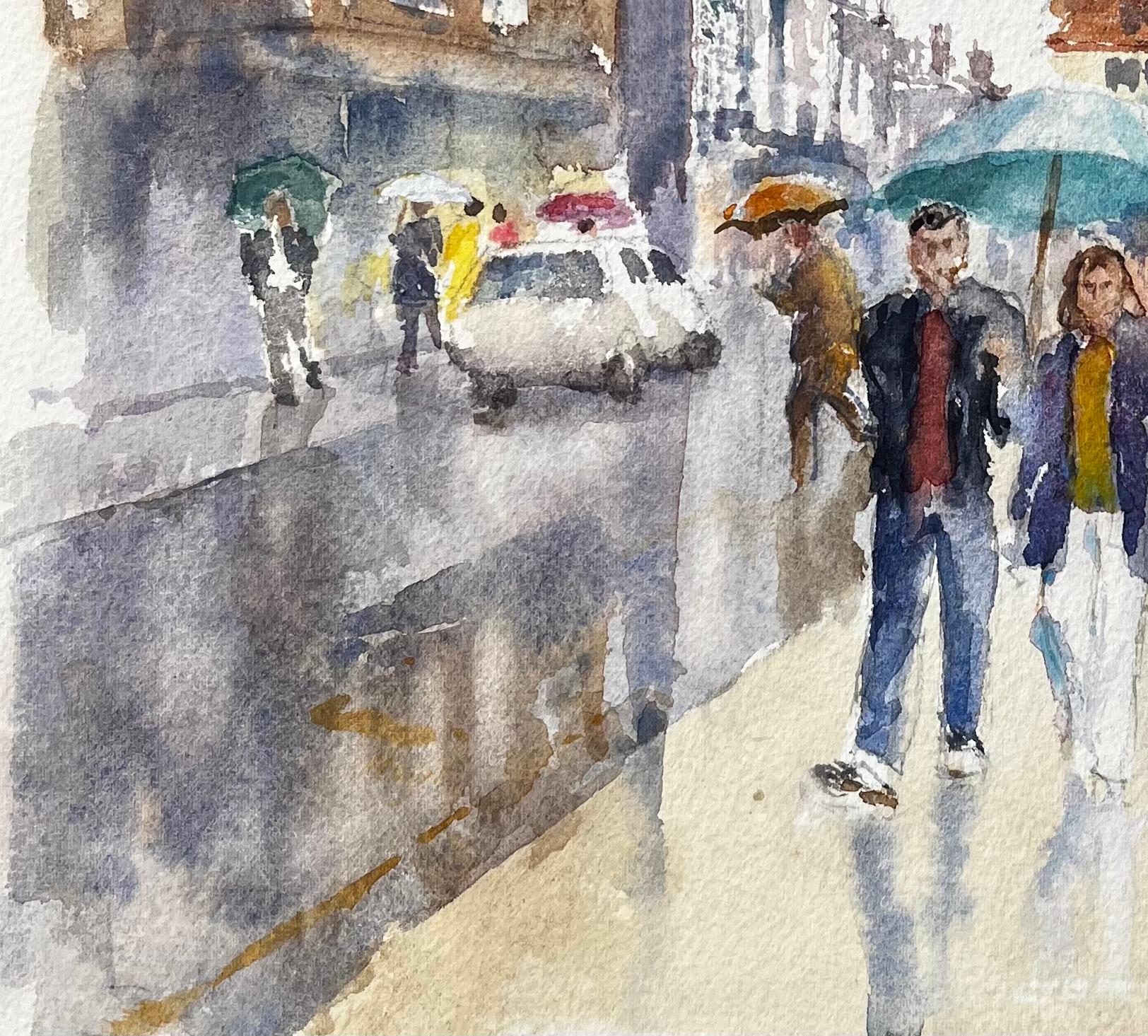 Rainy Street Scene Aquarell mit Regenschirmen und Shoppern in städtischen High Street (Impressionismus), Art, von Anthony Herbert