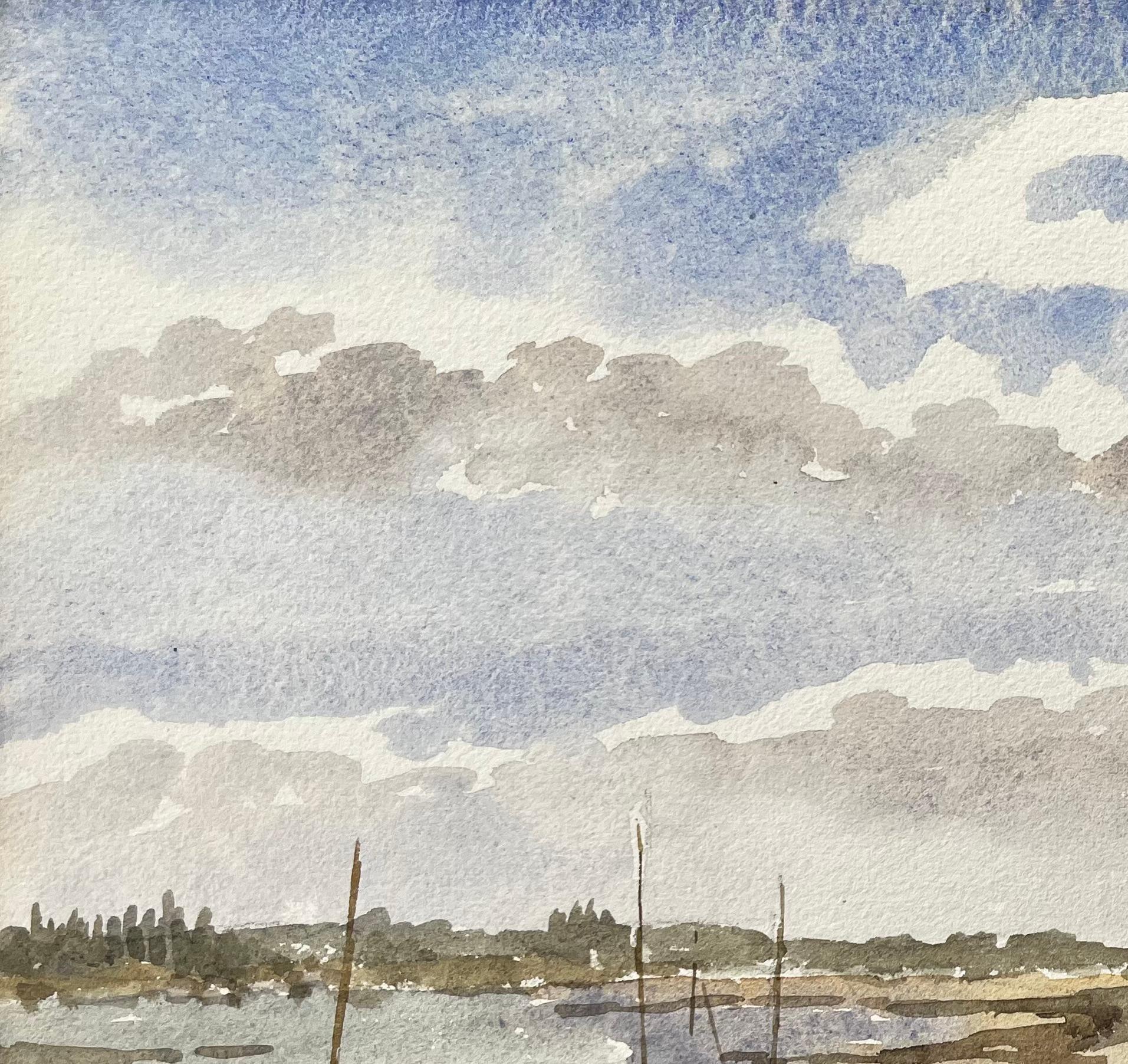 Segelboote bei Ebbe mit grasbewachsenem Ufer Dell Quay Harbour Sussex bei Chichester im Angebot 1