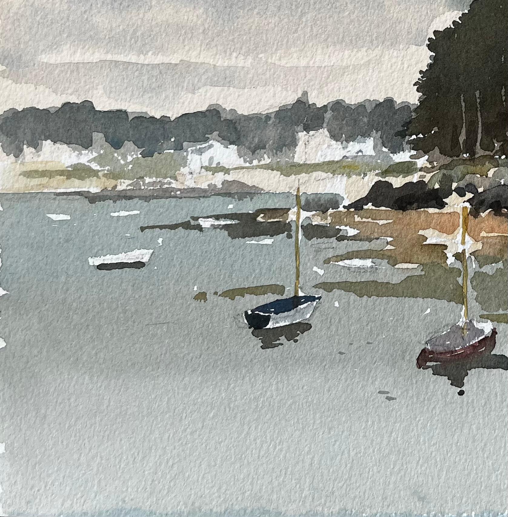 Saint Briac Bretagne Scène portuaire avec bateaux et arbres Scène côtière française - Gris Landscape Painting par Anthony Herbert
