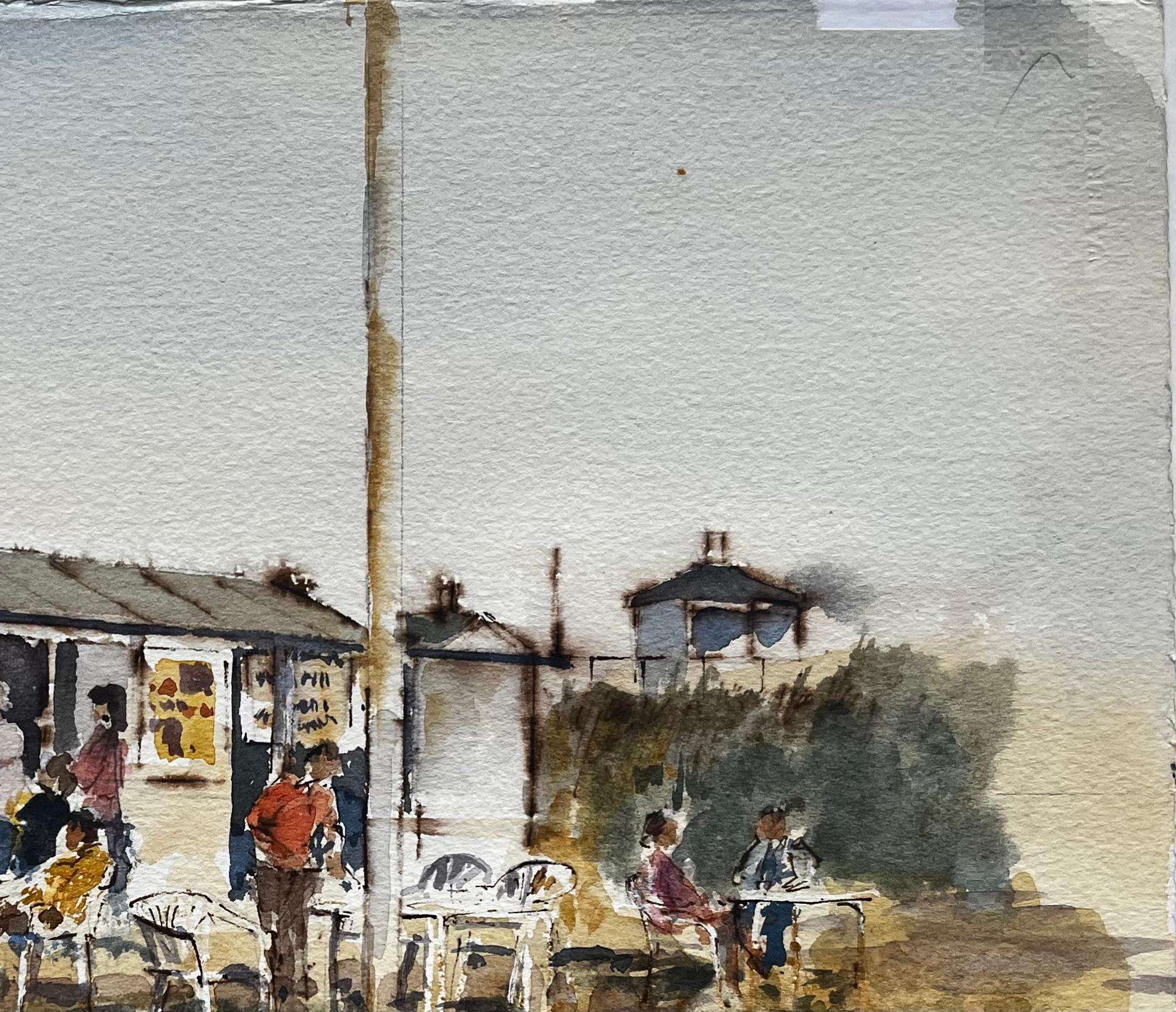 Titre : Café au bord de la mer avec personnages et chaises longues Aquarelle originale de la côte britannique
Par Tony Herbert (1927-2024)
Signé : En bas à droite
Moyen d'expression : Aquarelle sur papier, montée
Taille : 14,5 pouces (hauteur) x