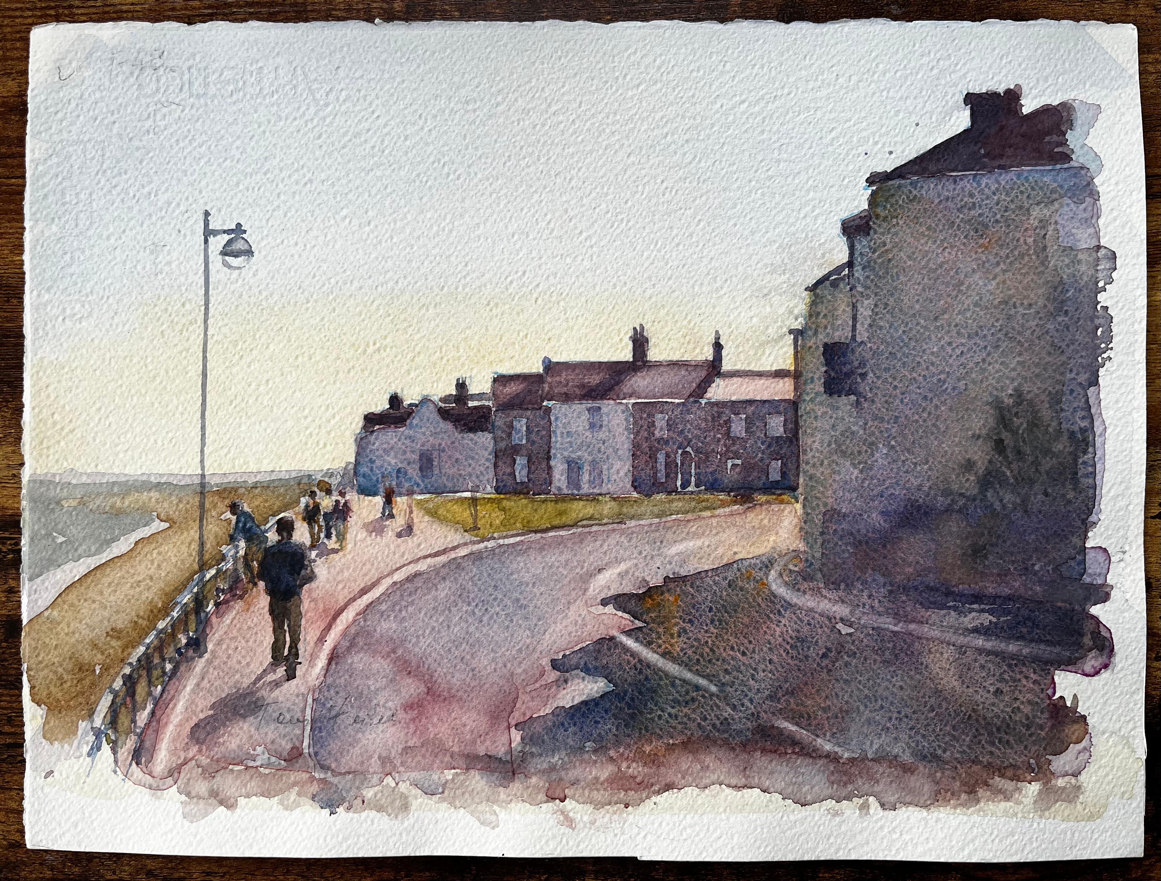 Promenade de Southwold dans la lumière du matin avec des personnages et des maisons en bord de mer - Painting de Anthony Herbert