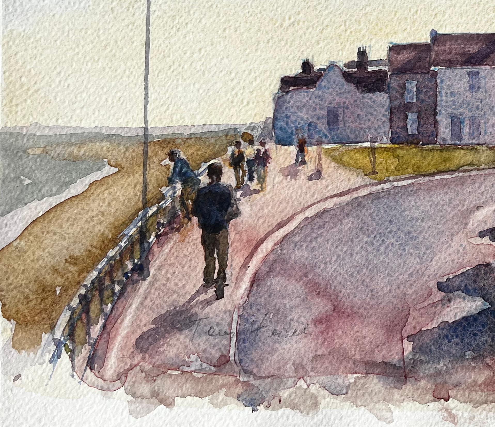 Promenade de Southwold dans la lumière du matin avec des personnages et des maisons en bord de mer - Impressionnisme Painting par Anthony Herbert