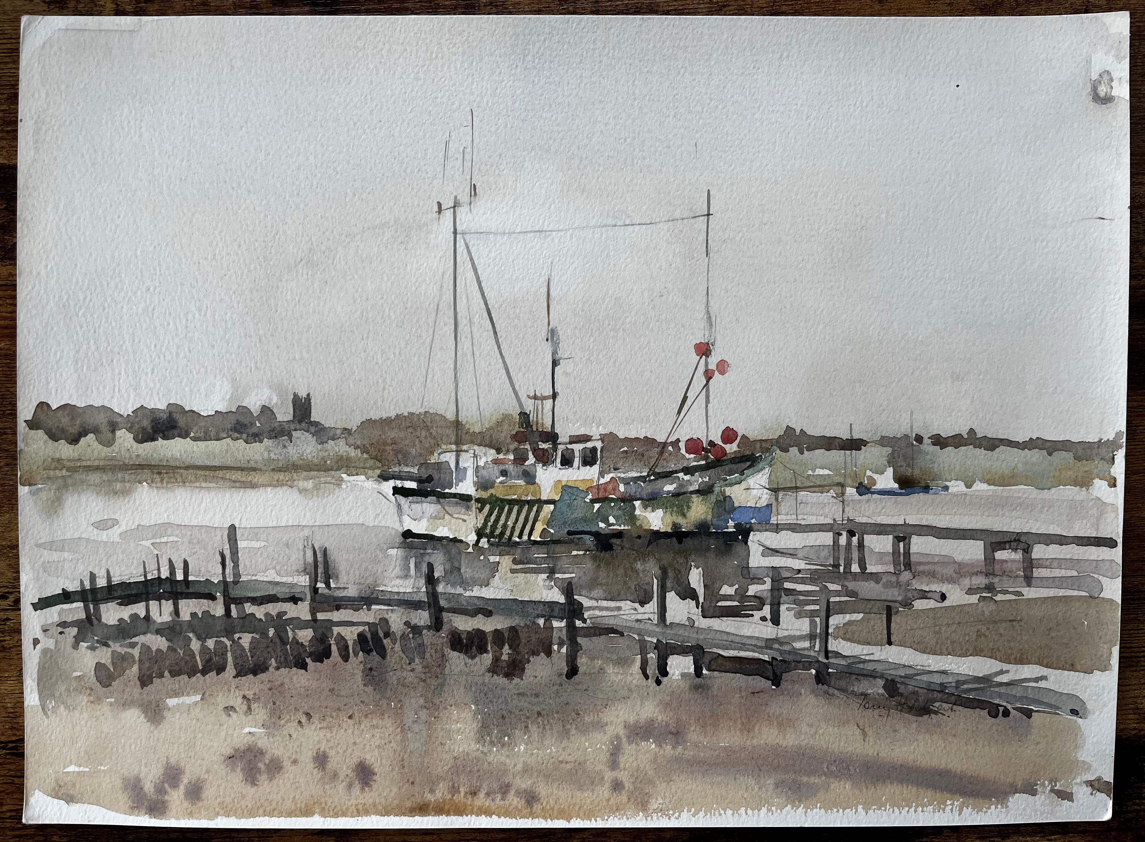 Southwold Fluss Blyth Fischerboot Niedrigwasser Marschszene mit Steg und Church's – Painting von Anthony Herbert