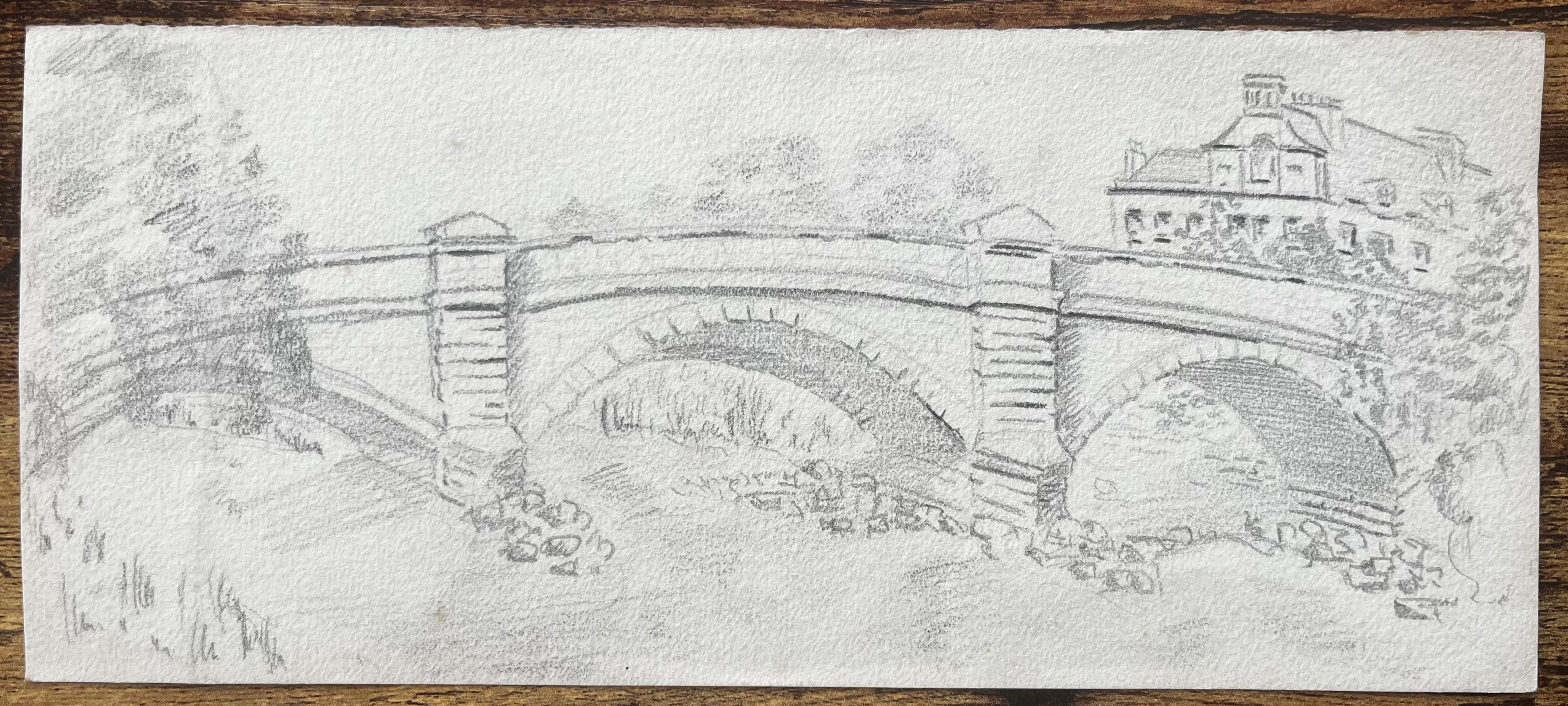 Stone Bridge Flusslandschaft mit Bäumen und Stadthaus Bleistiftzeichnung – Art von Anthony Herbert