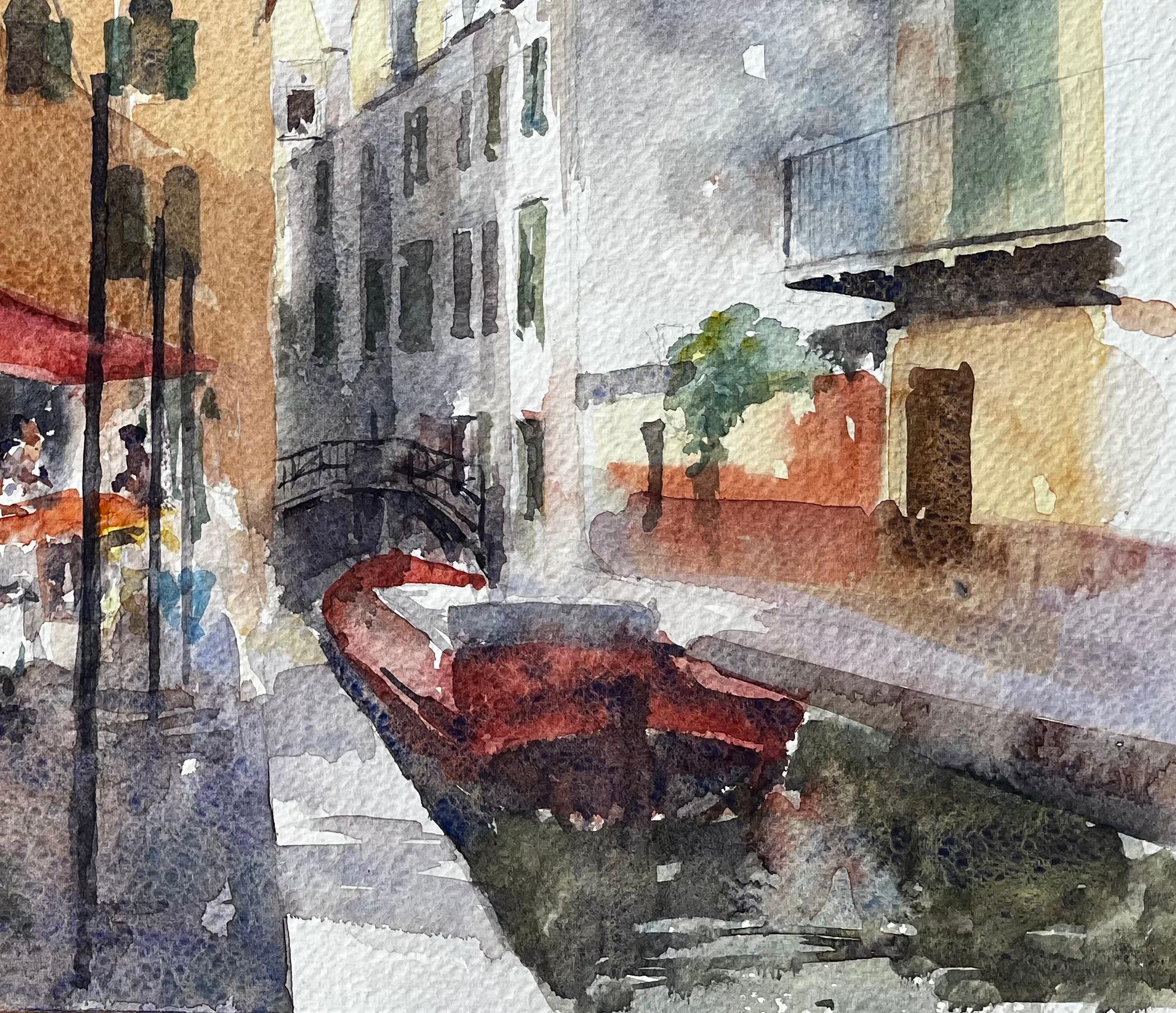 Scène de marché à Venise avec bateau rouge et pont de canal Peinture aquarelle originale en vente 1