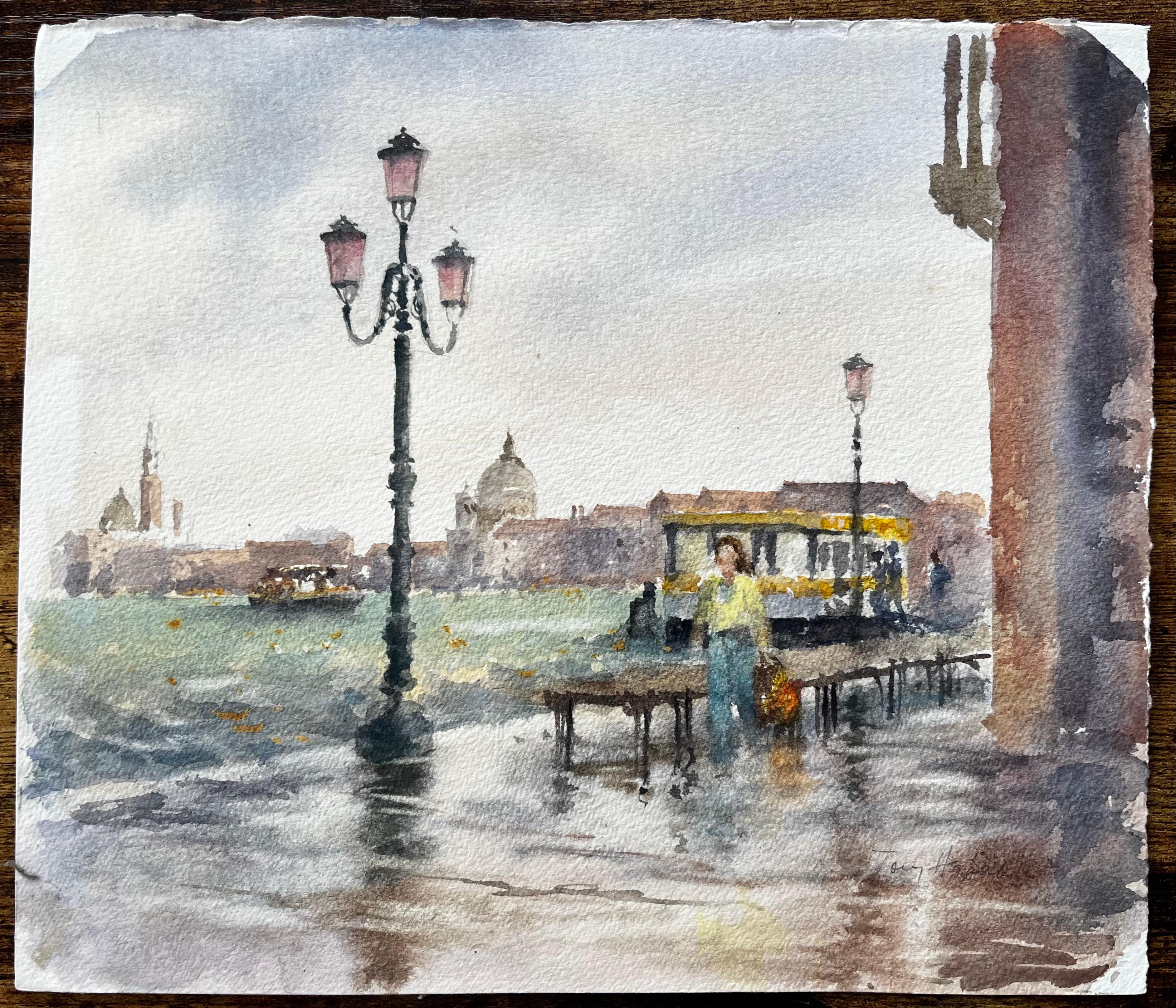Venedig Waterfront Szene mit Laternenpfählen und Vaporetto Original Aquarell – Painting von Anthony Herbert