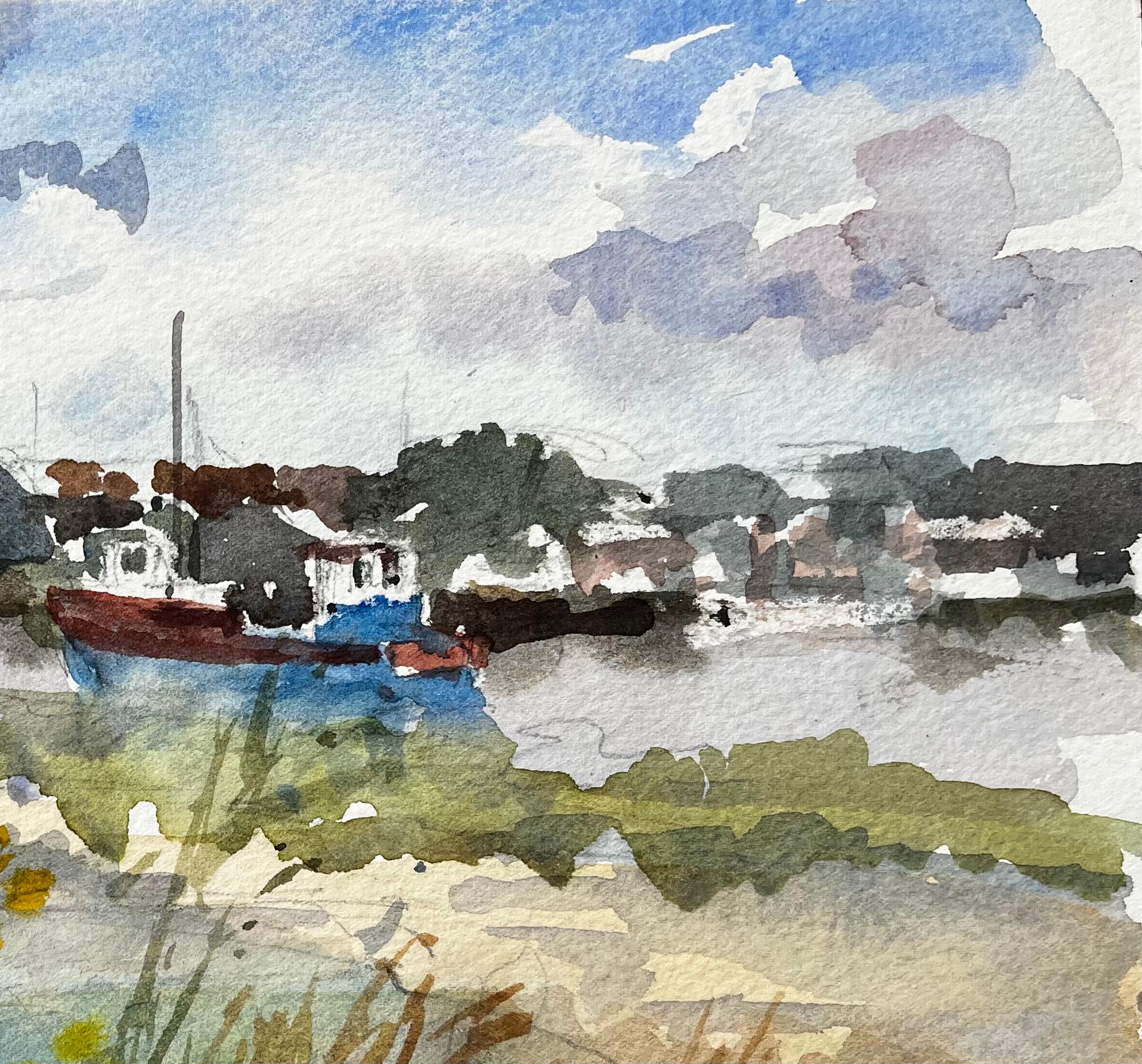 Titel: Walberswick Riverbank mit vertäutem roten und blauen Boot Suffolk Coastal Aquarell
Von Tony Herbert (1927-2024)
signiert unten rechts 