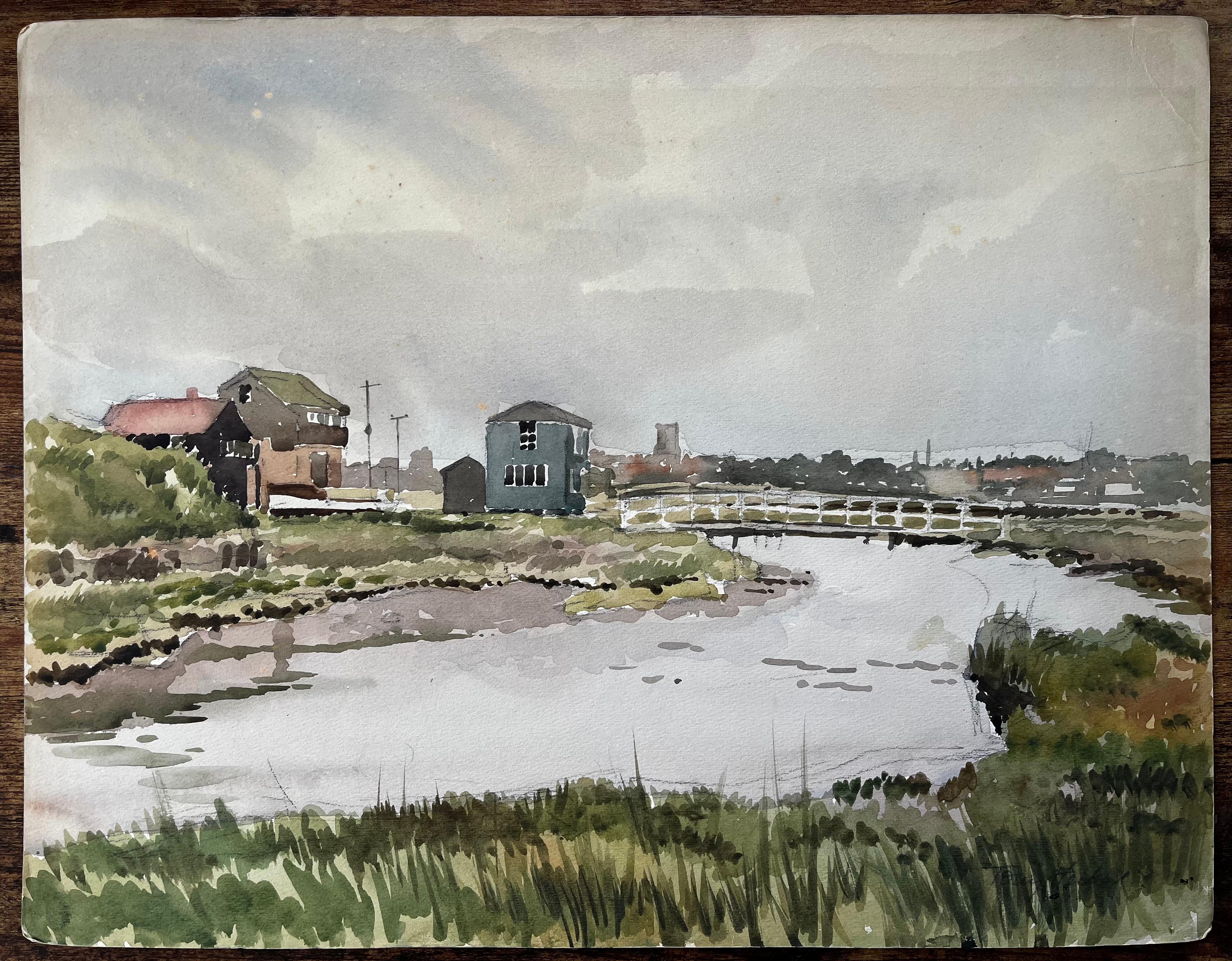 Walberswick Suffolk Coastal River Scene with Bridge and Village Aquarelle 1981 - Painting de Anthony Herbert