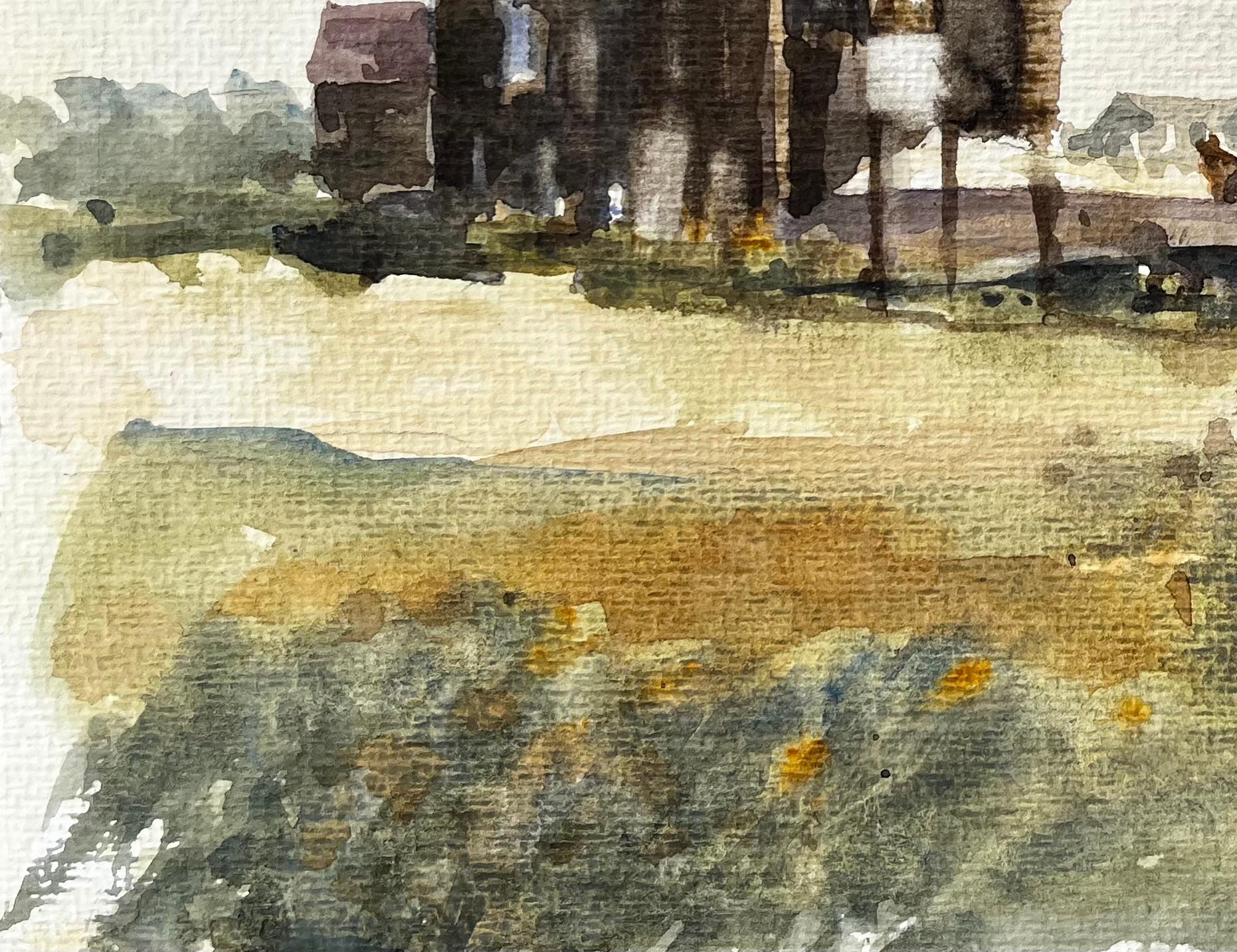 Verwittertes Küstenbootshaus mit Fischerbooten und Dünen Aquarellmalerei (Beige), Landscape Art, von Anthony Herbert
