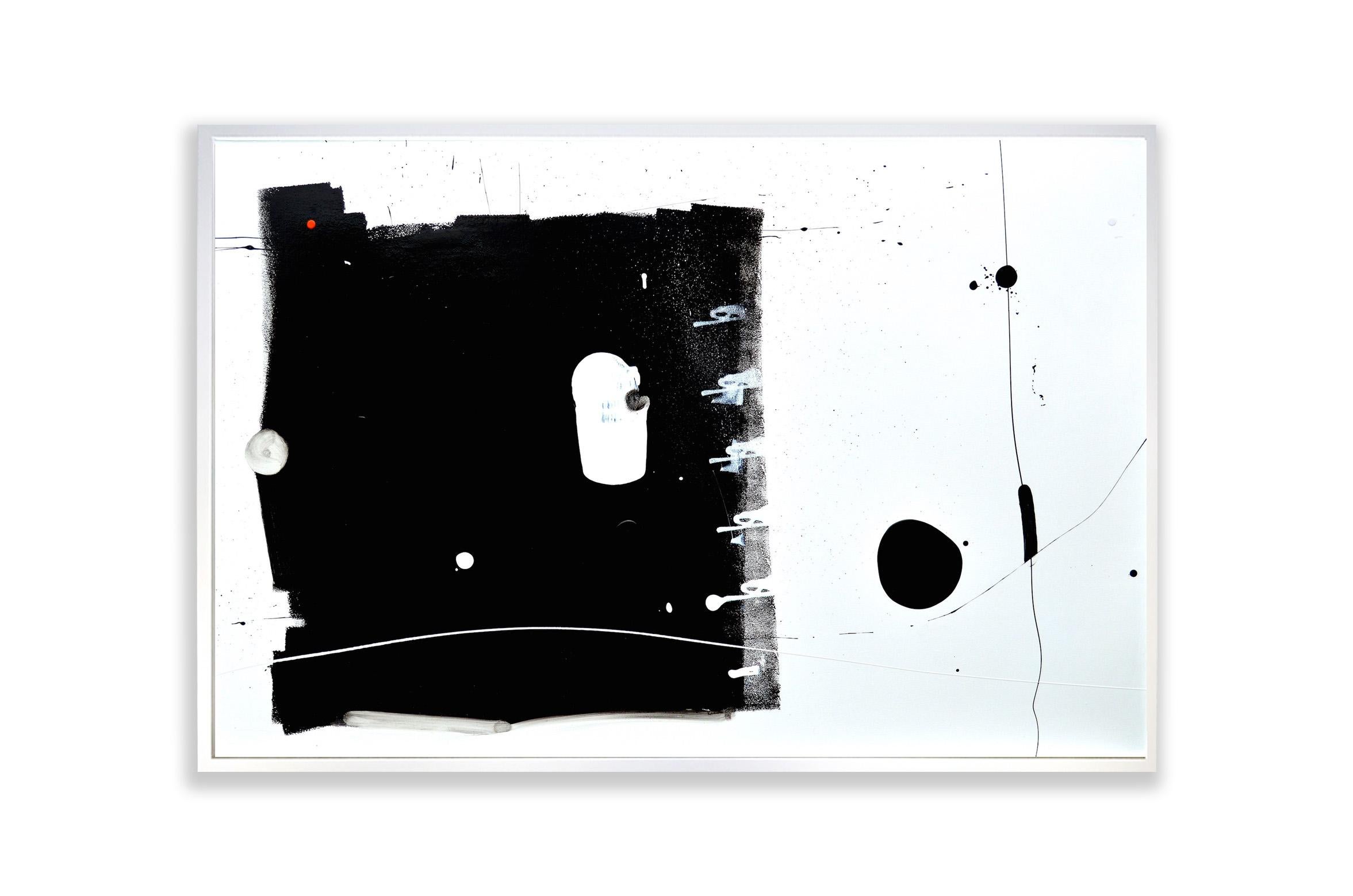 Panel abstracto blanco y negro con punto rojo_horizontal y vertical_Anthony Hunter en venta 6