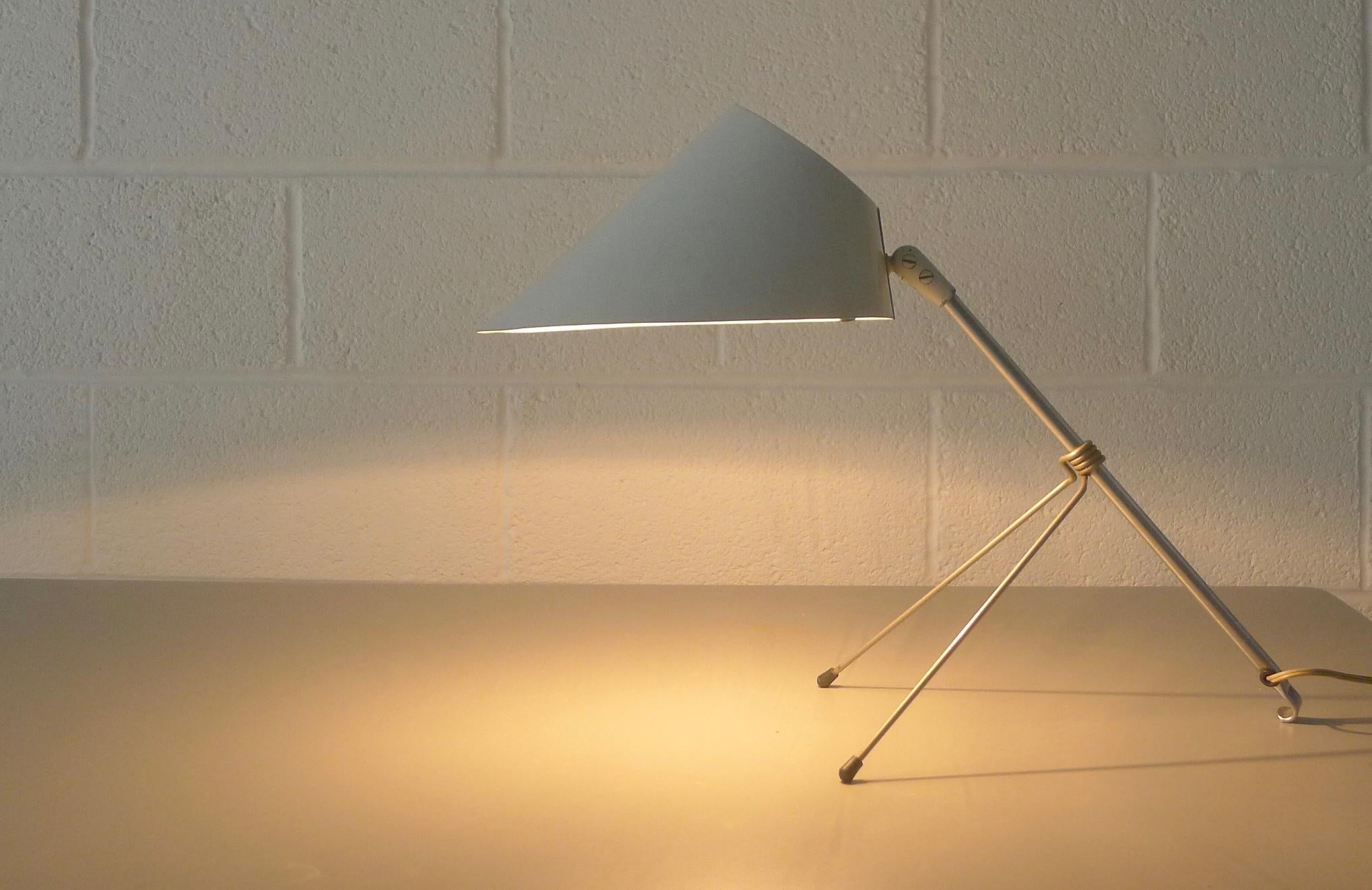 Metal Anthony Ingolia for Heifetz Maunfacturing Co., USA, Table lamp, circa 1951