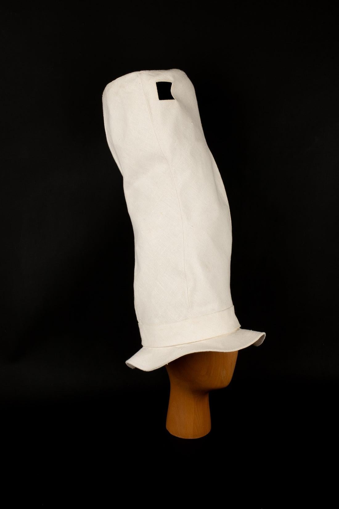 Anthony Peto Linen Top Hat For Sale 3