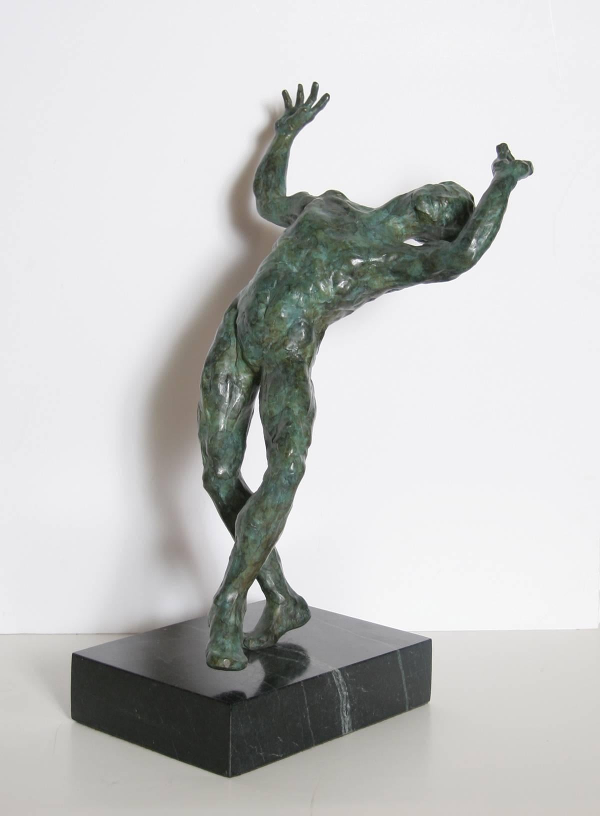 Spirit of Zorba, Bronzeskulptur von Anthony Quinn im Angebot 1