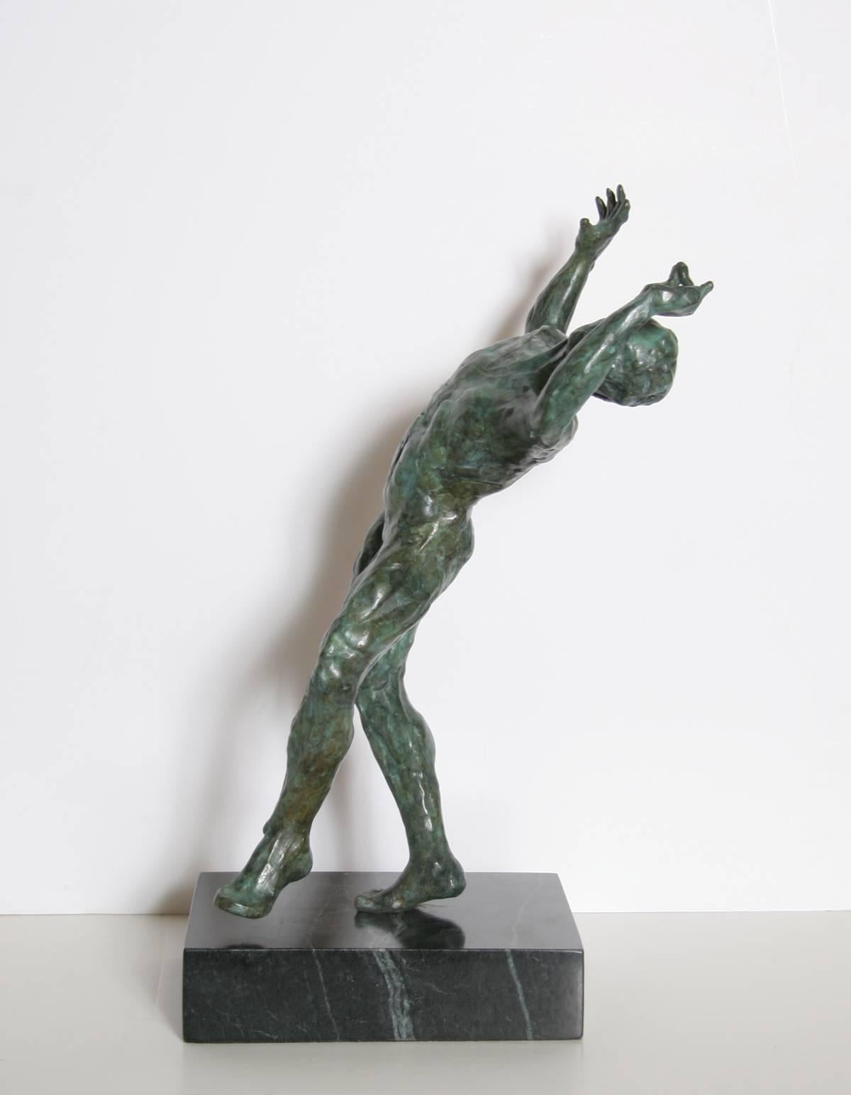 Spirit of Zorba, Bronzeskulptur von Anthony Quinn im Angebot 2