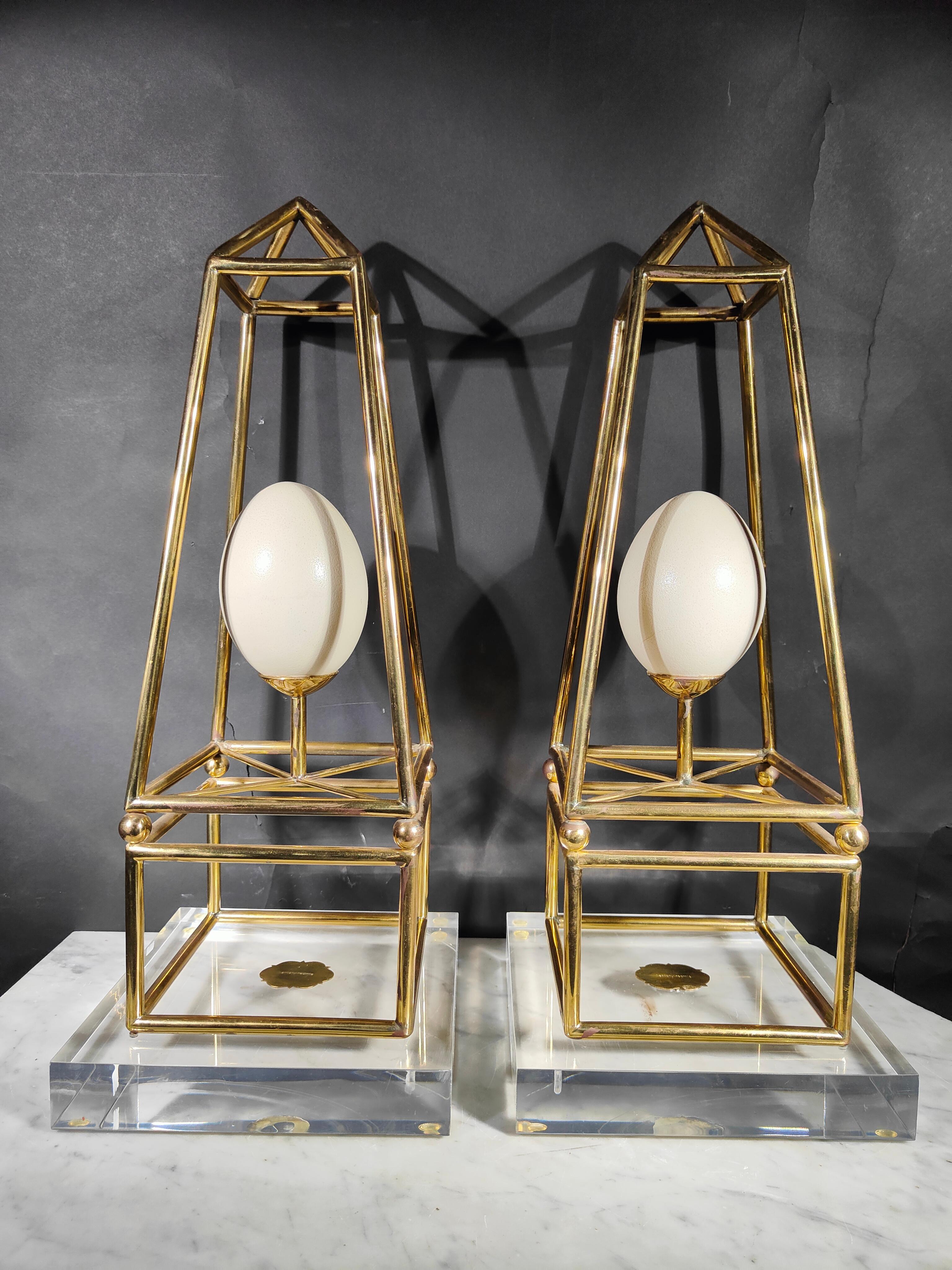 Anthony Redmile Bronze-Obelisken – Elegantes Paar mit modernem, luxuriösem Touch im Angebot 2