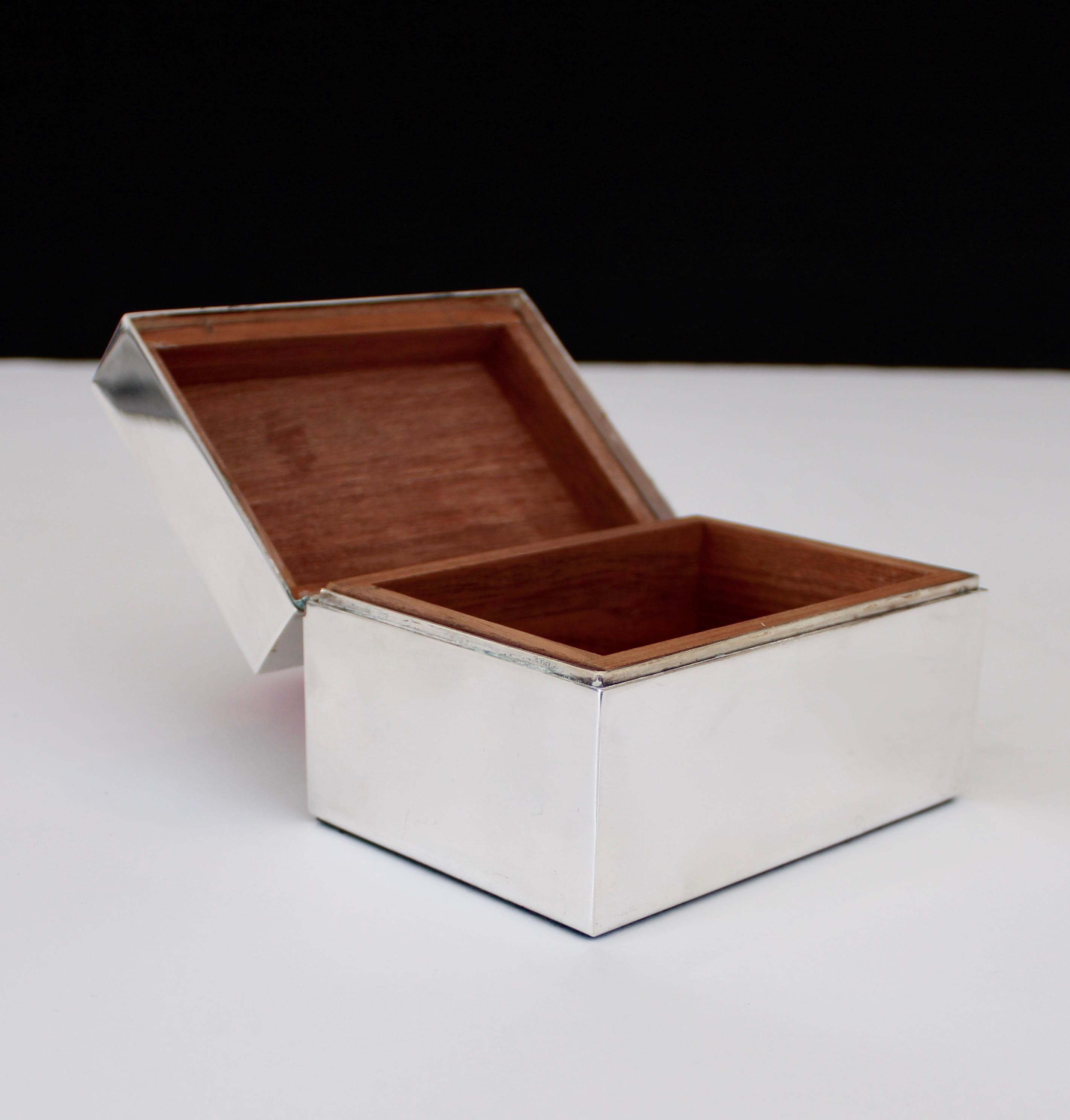 Anthony Redmile Silver Plate Box with Agate Top London, circa 1970 1