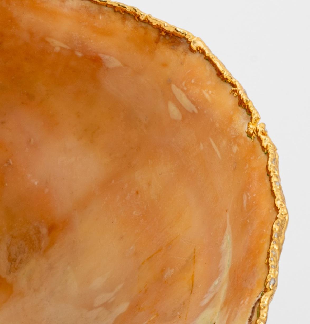 Doré Anthony Redmile Style Conch Shell doré sur Stand en vente