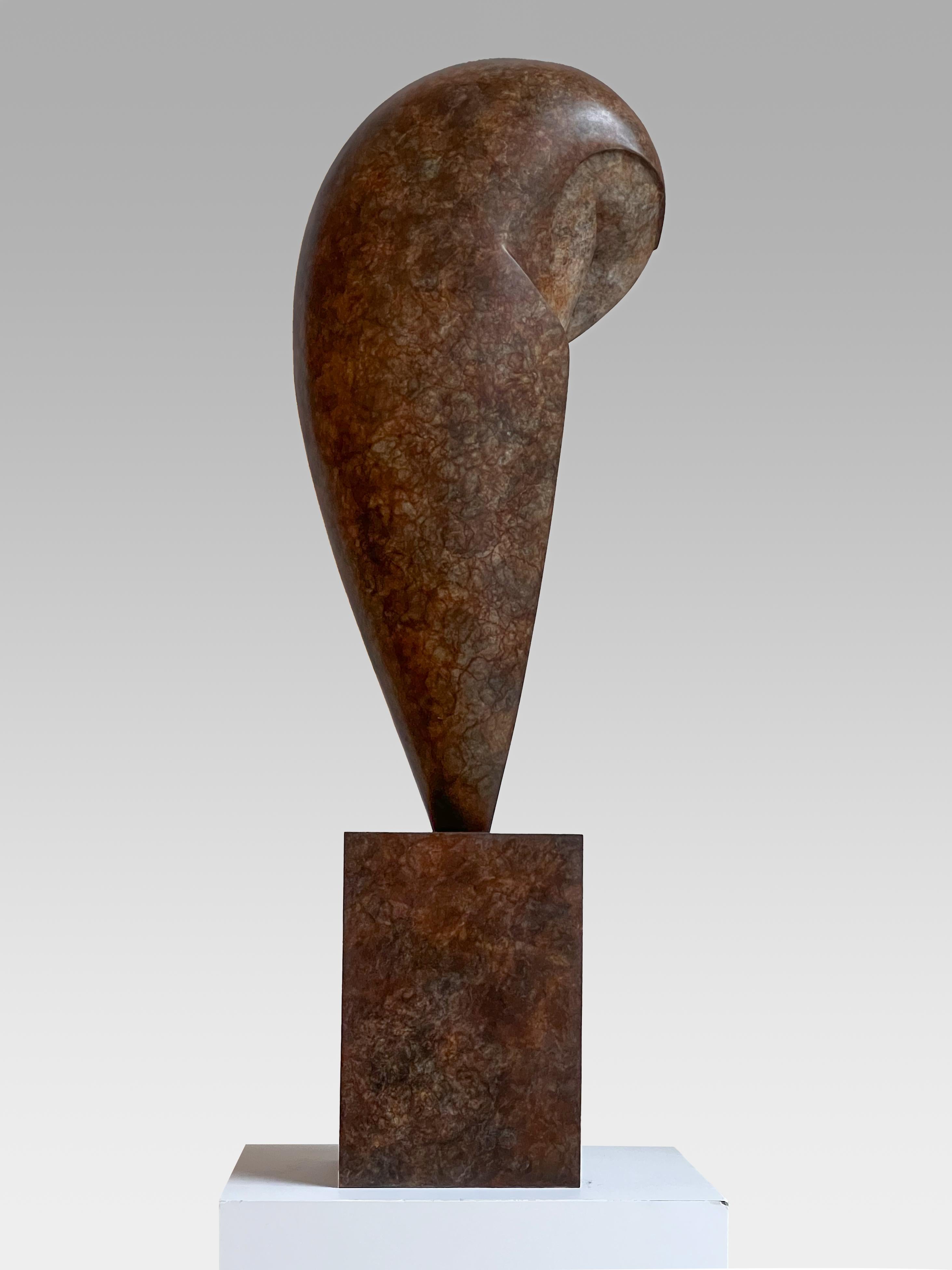 Sculpture contemporaine en bronze ''Serenity'' Portrait d'un hibou, chouette effraie brune en vente 1