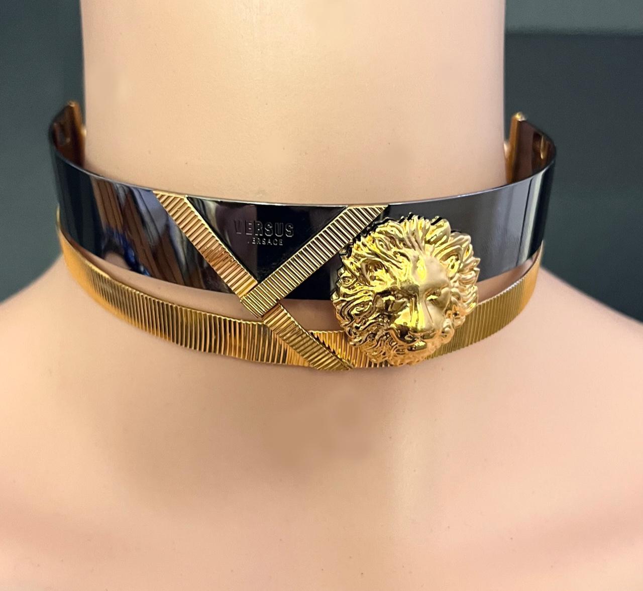 ANTHONY VACCARELLO x VERSUS VERSACE DOUBLE HOOPED LION SET In New Condition For Sale In Montgomery, TX