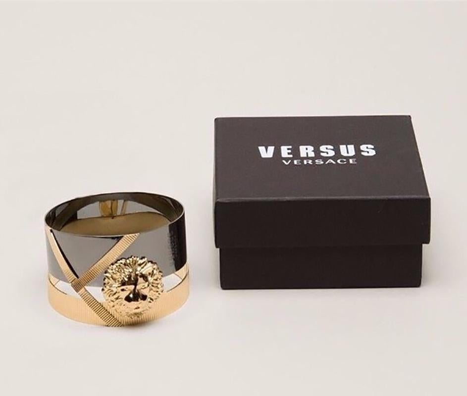 ANTHONY VACCARELLO x VERSUS VERSACE DOUBLE HOOPED LION SET For Sale 2