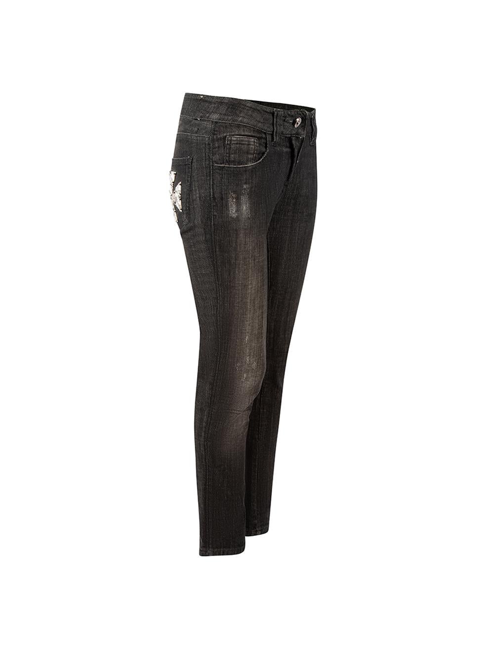 CONDITION is Very good. Minimal wear to jeans is evident. Minimal wear to the zipper and buttons which are a little tarnished. There is also scuffs to the plaque at the back of jeans on this used Philipp Plein designer resale item. 
 
 Details
 