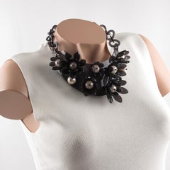 Anthracite Gray Acrylic Necklace with Trembling Flowers and Pearls