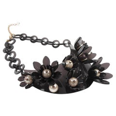 Anthracite Gray Acrylic Necklace with Trembling Flowers and Pearls
