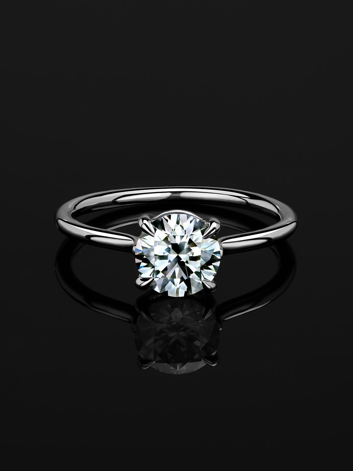 Artisan Bague de fiançailles inhabituelle faite sur mesure en or 18 carats avec diamant gris anthracite de 1,02 carat en vente