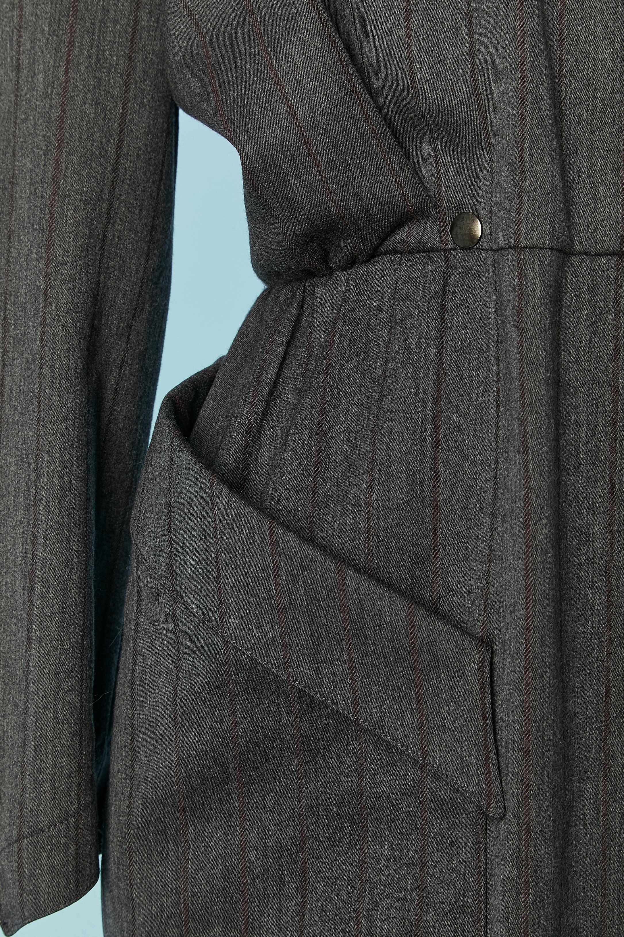 Vestido de lana gris antracita con rayas finas THIERRY MUGLER en Excelente estado para la venta en Saint-Ouen-Sur-Seine, FR