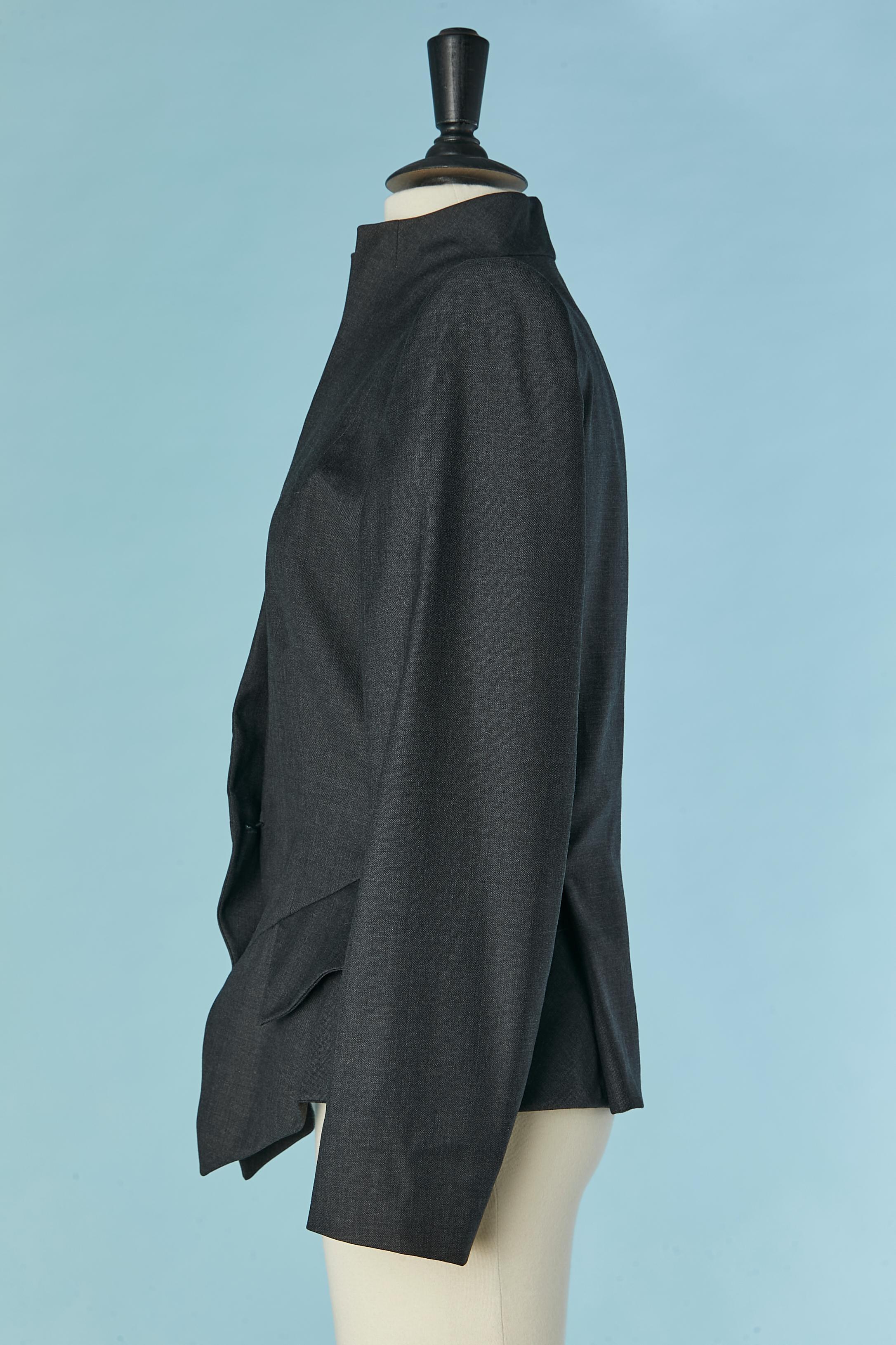 Giacca in lana antracite con baschina e bottone gioiello Givenchy Couture in vendita 1