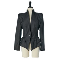 Chaqueta de lana antracita con basque y botón joya Givenchy Couture
