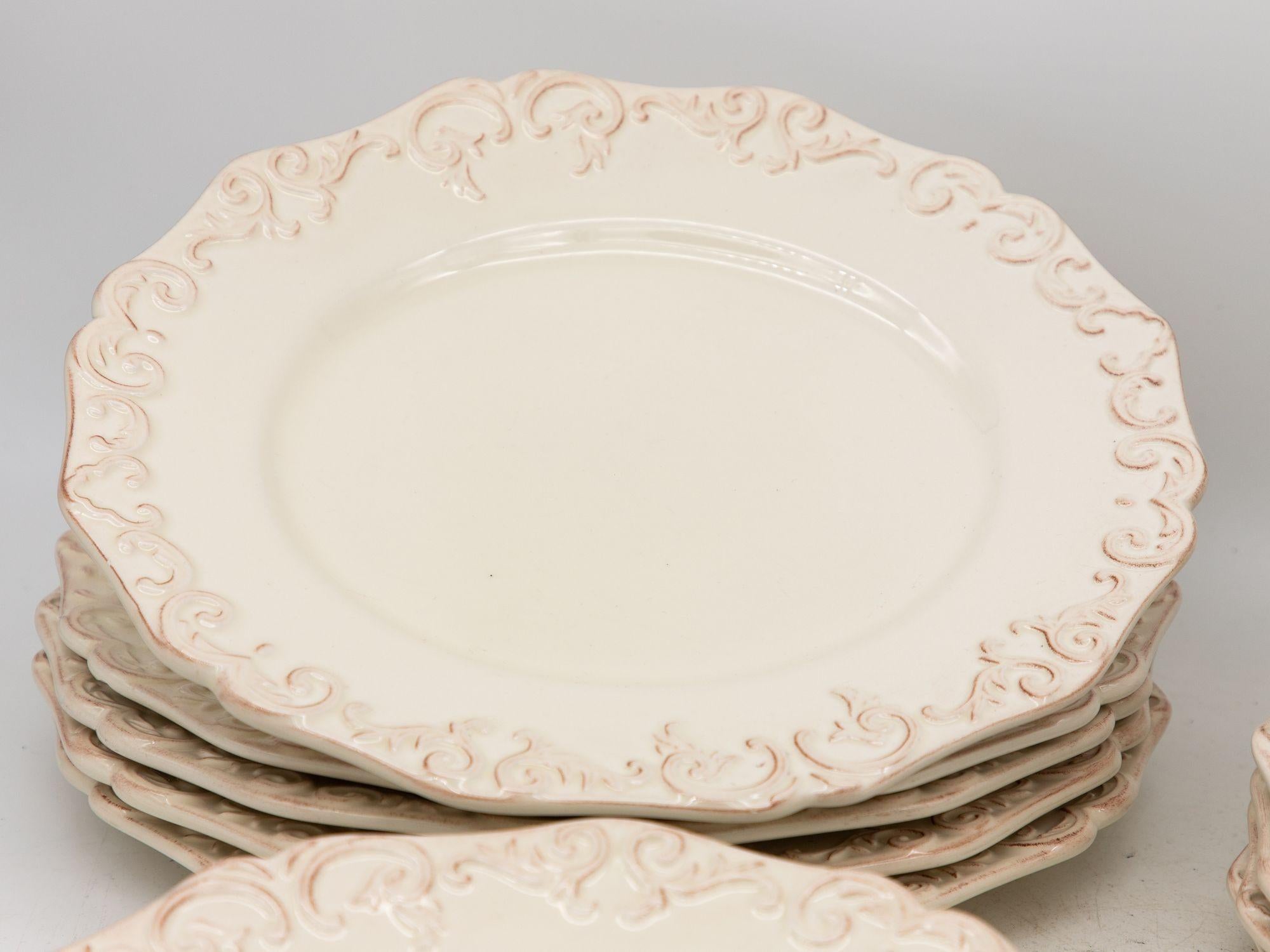 Platos ovalados de gres Anthropologie, Lote de 12, Portugal Circa 2007 Portugués en venta