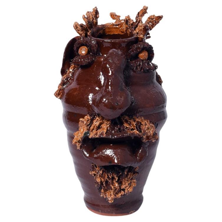 Vaso antropomorfo marrone di Helder, 2023 in vendita