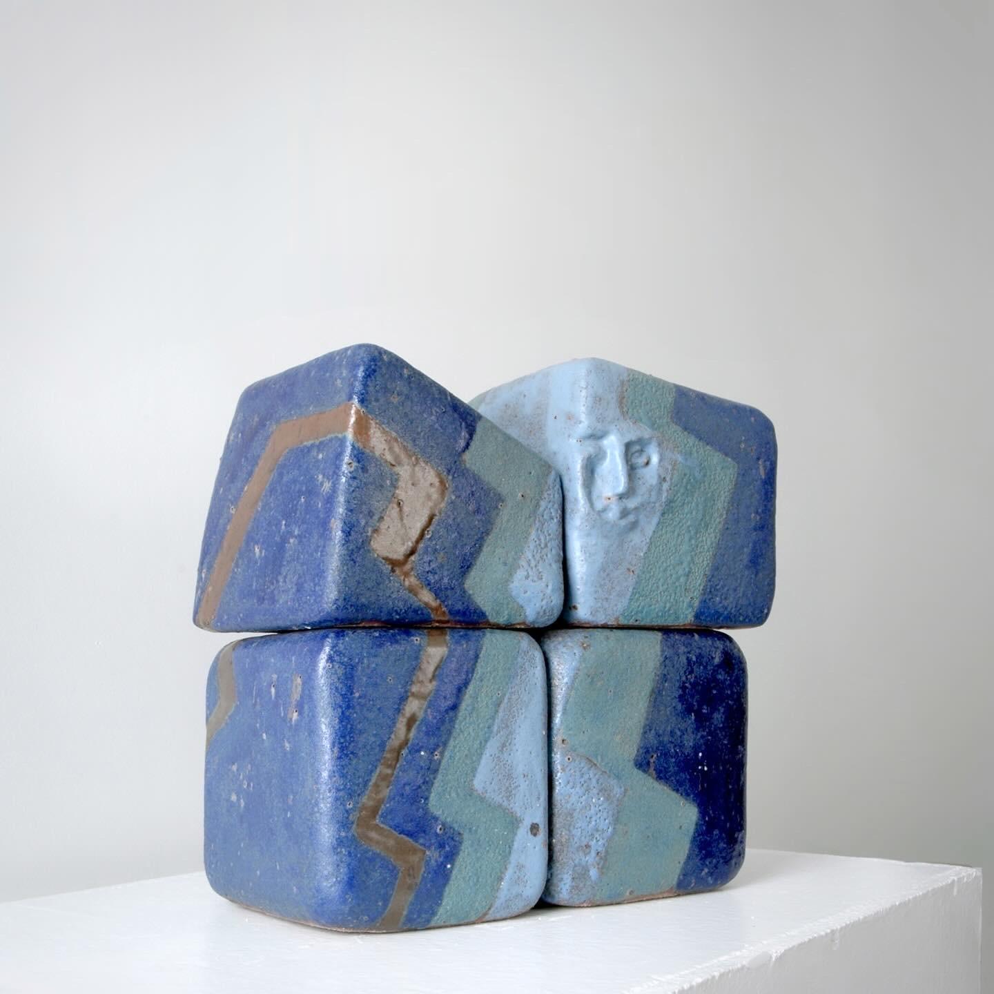 Anthropomorphic Sculpture by Andrée & Michel Hirlet, 2000’s. 
Unique piece made of glazed stoneware — H 31 x 31 x 17,5 cm.

Throughout their career, the Hirlets chose to follow a path that bypassed well-worn artistic conventions. They distanced