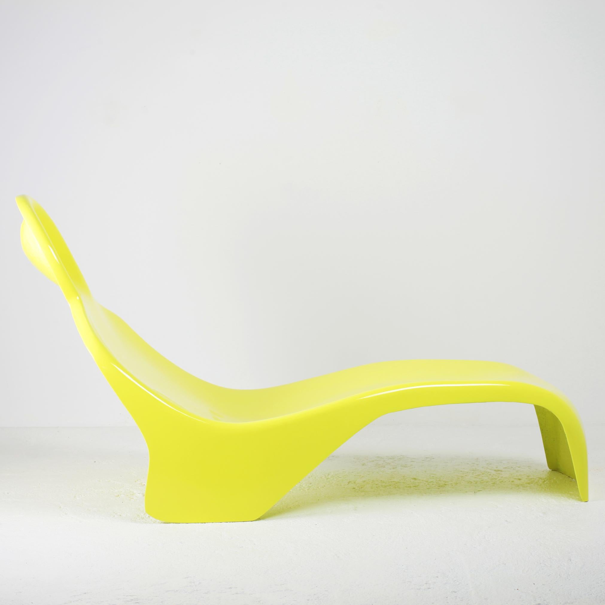 Resin Anthropomorphic Chaise Longue by Luigi Colani 1967