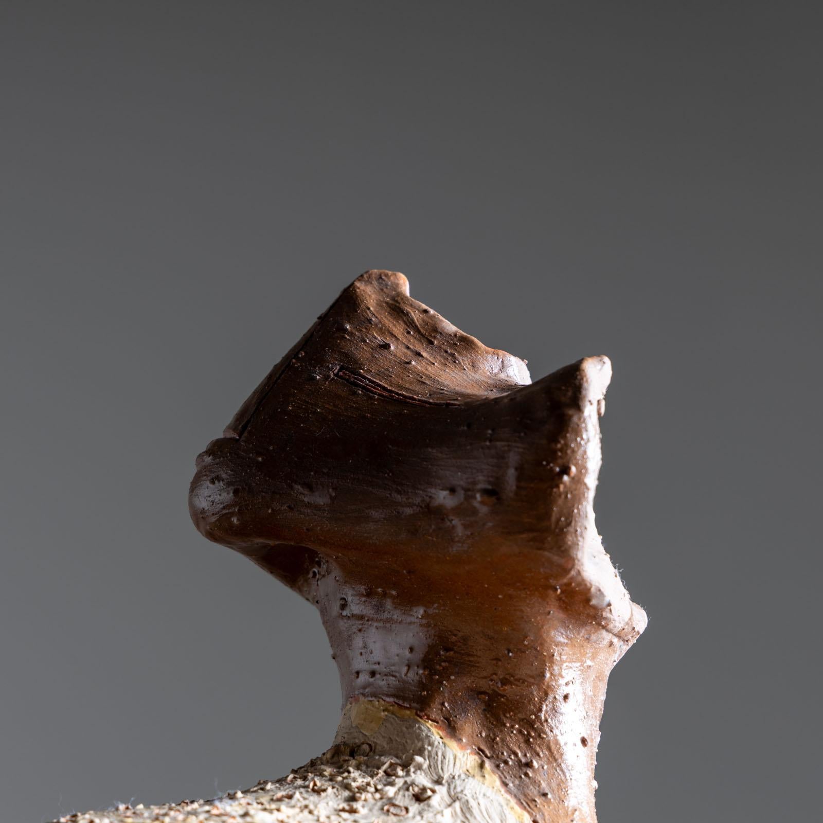 Scultura antropomorfa in terracotta, Italia, datata 1987 in vendita 2