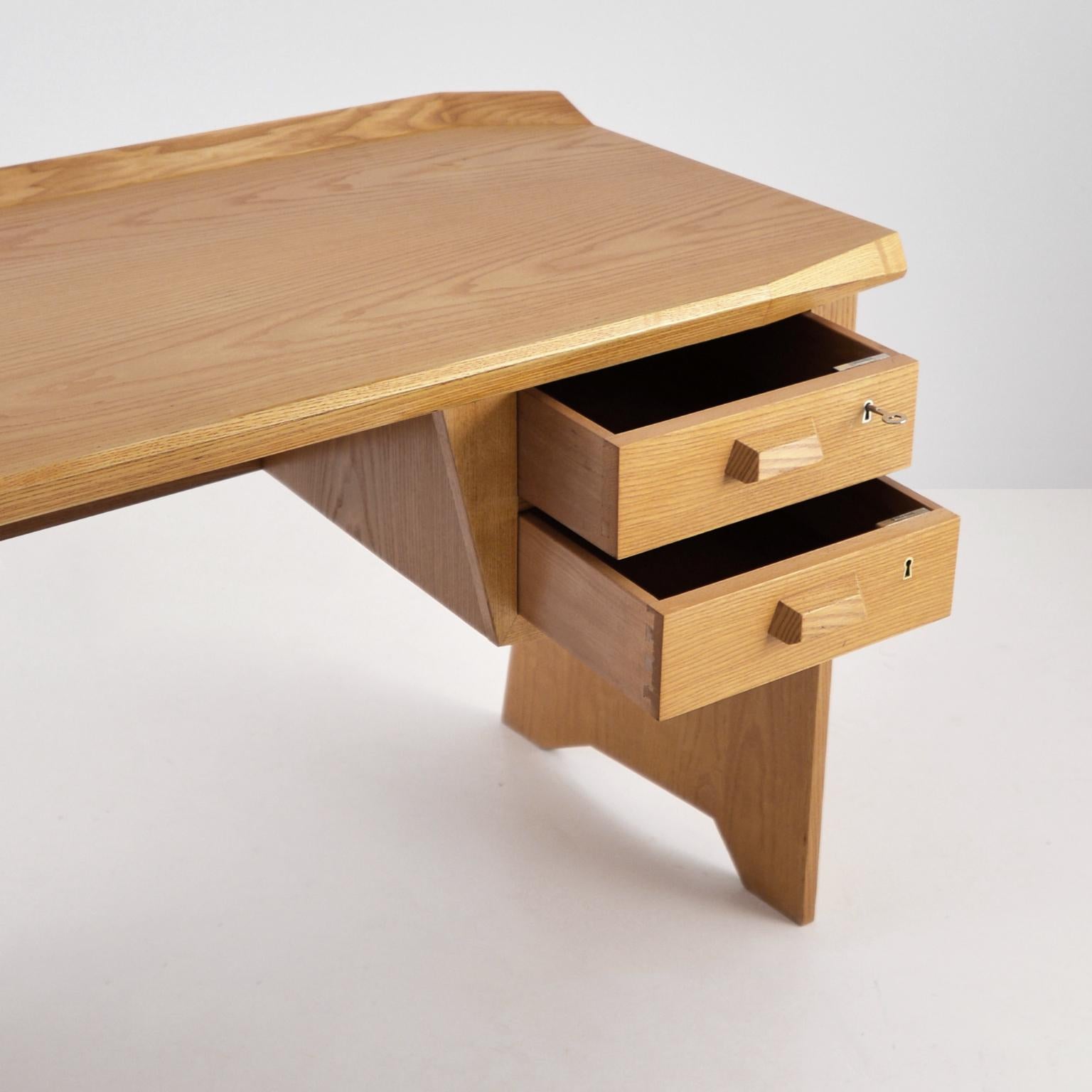 Mid-20th Century Anthroposophical Children's Desk by Felix Kayser for Schiller Möbel, circa 1930 For Sale