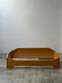 Lit de repos anthroposophique, Kayser attr., Dornach Design