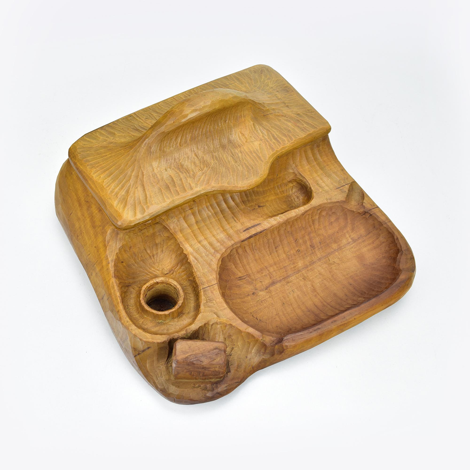 Anthroposophische Rudolf Steiner Schule Schreibtisch Organizer Smokers Stand 1920s (Geschnitzt) im Angebot