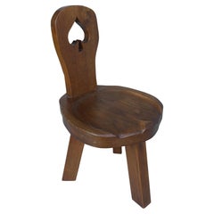 Sedia antroposofica a treppiede in legno massiccio di Oak Carved, Svizzera, anni 50