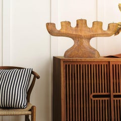 Escuela Antroposófica Rudolf Steiner Gran candelabro de madera de nogal tallado Años 40