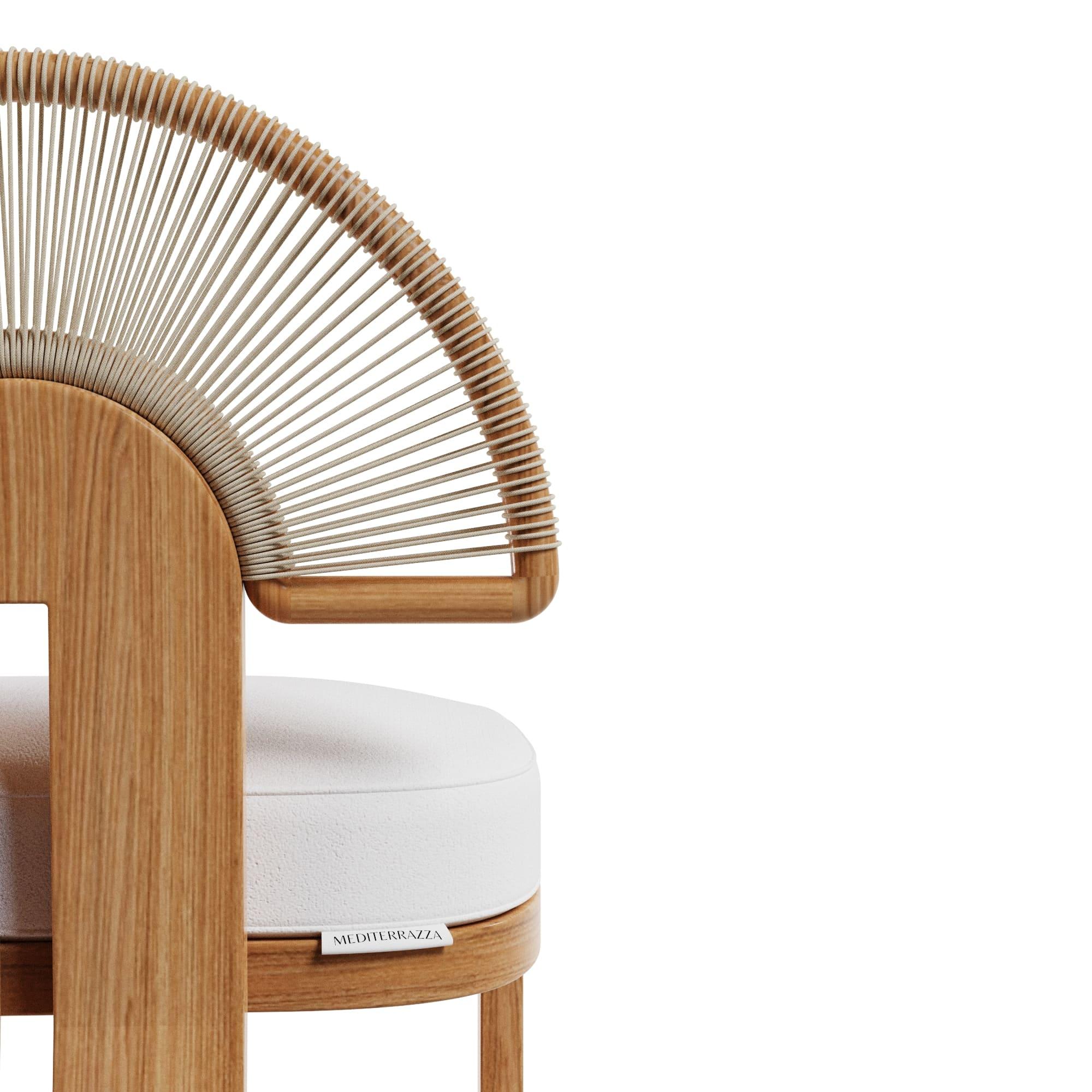 Fatto a mano Sedia da bar per esterni Antibes in Wood Wood con schienale intrecciato Sunburst in vendita
