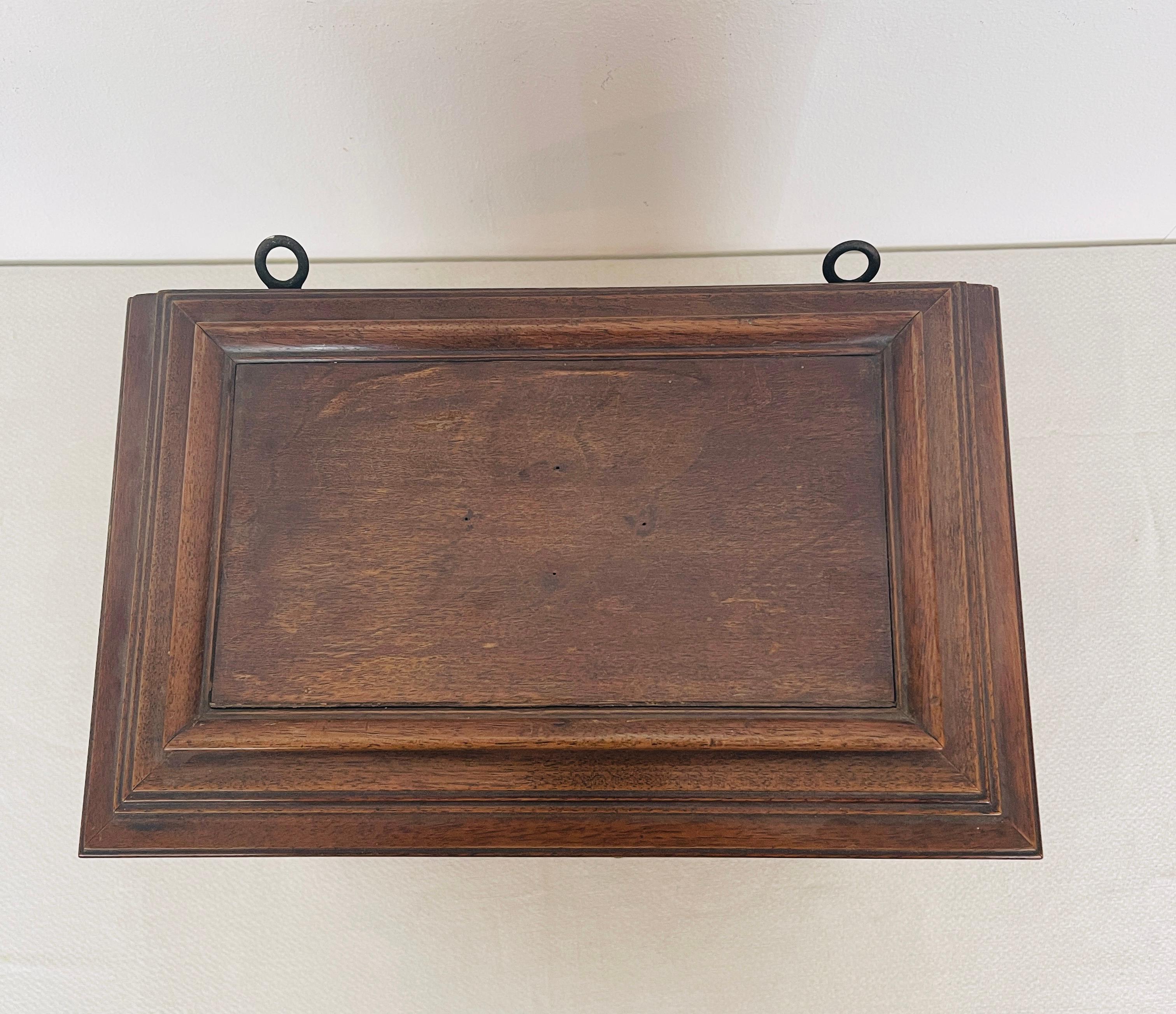 Antica cassettiera eclettica italiana in legno a parete, XX secolo en vente 13
