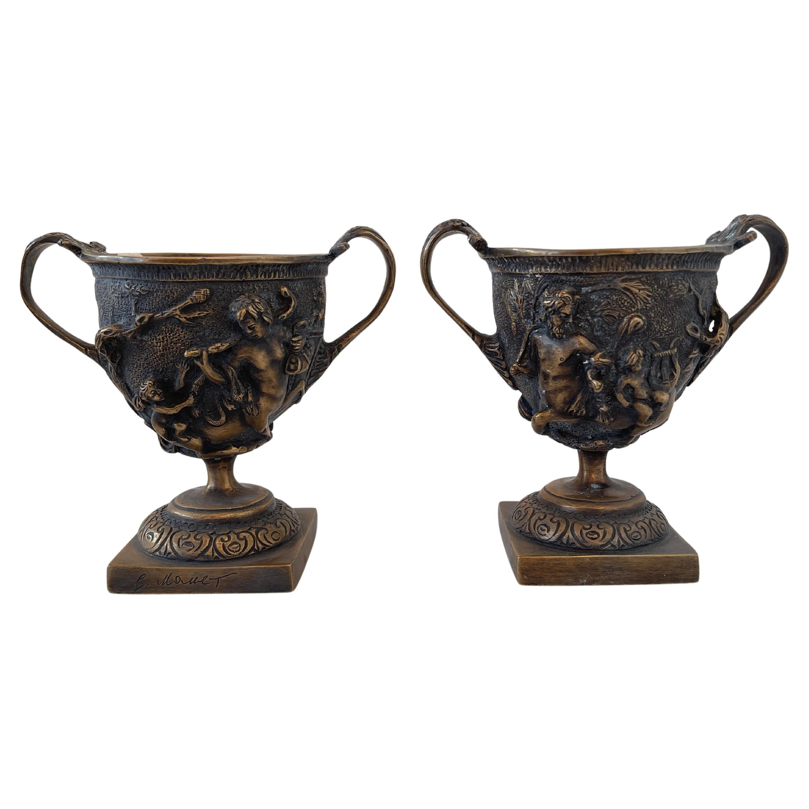 Paire de cassolettes en bronze italiennes du 19e siècle en vente