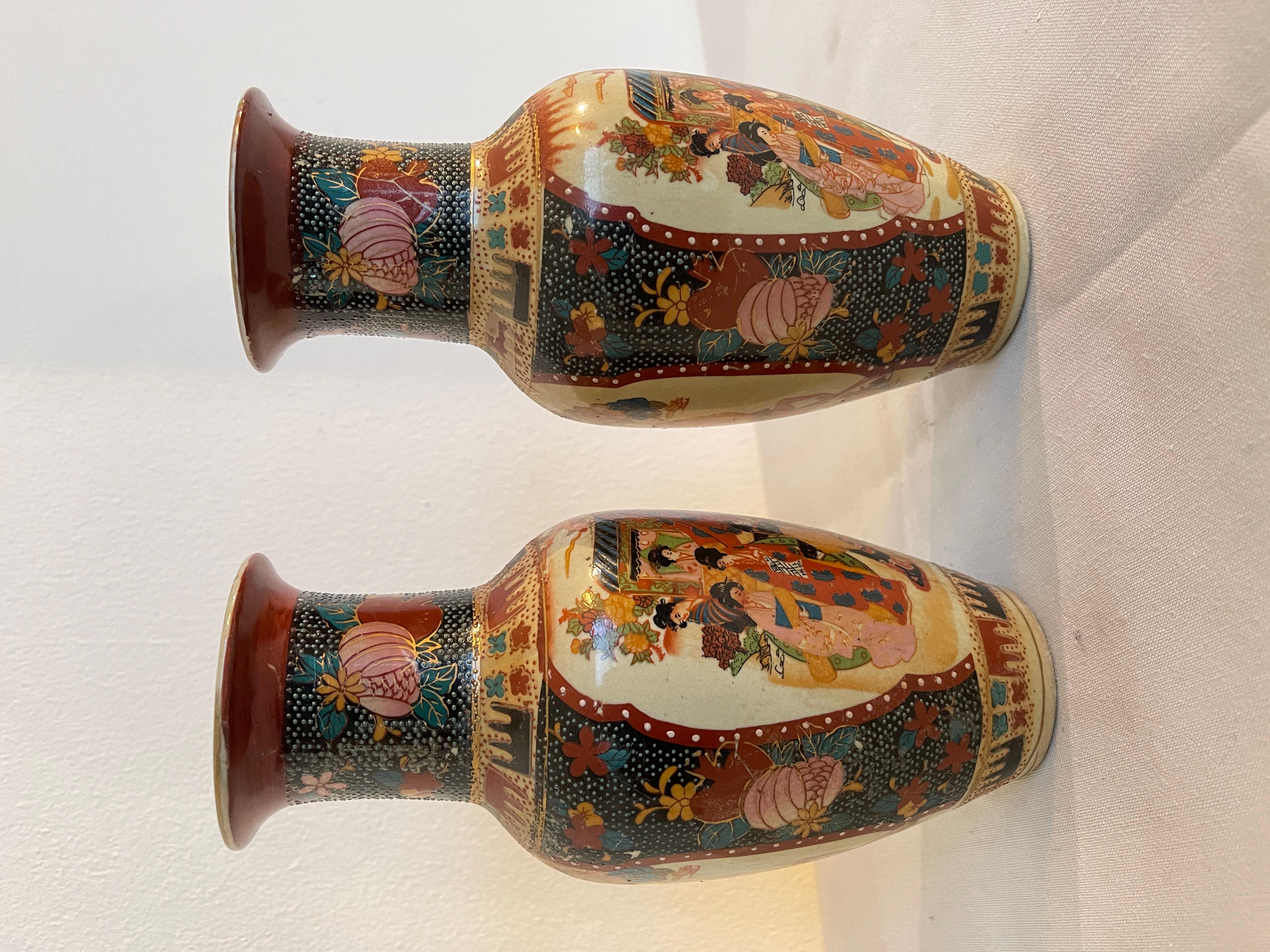 Paire de vases anciens de style meiji japonais 20e siècle en vente 1