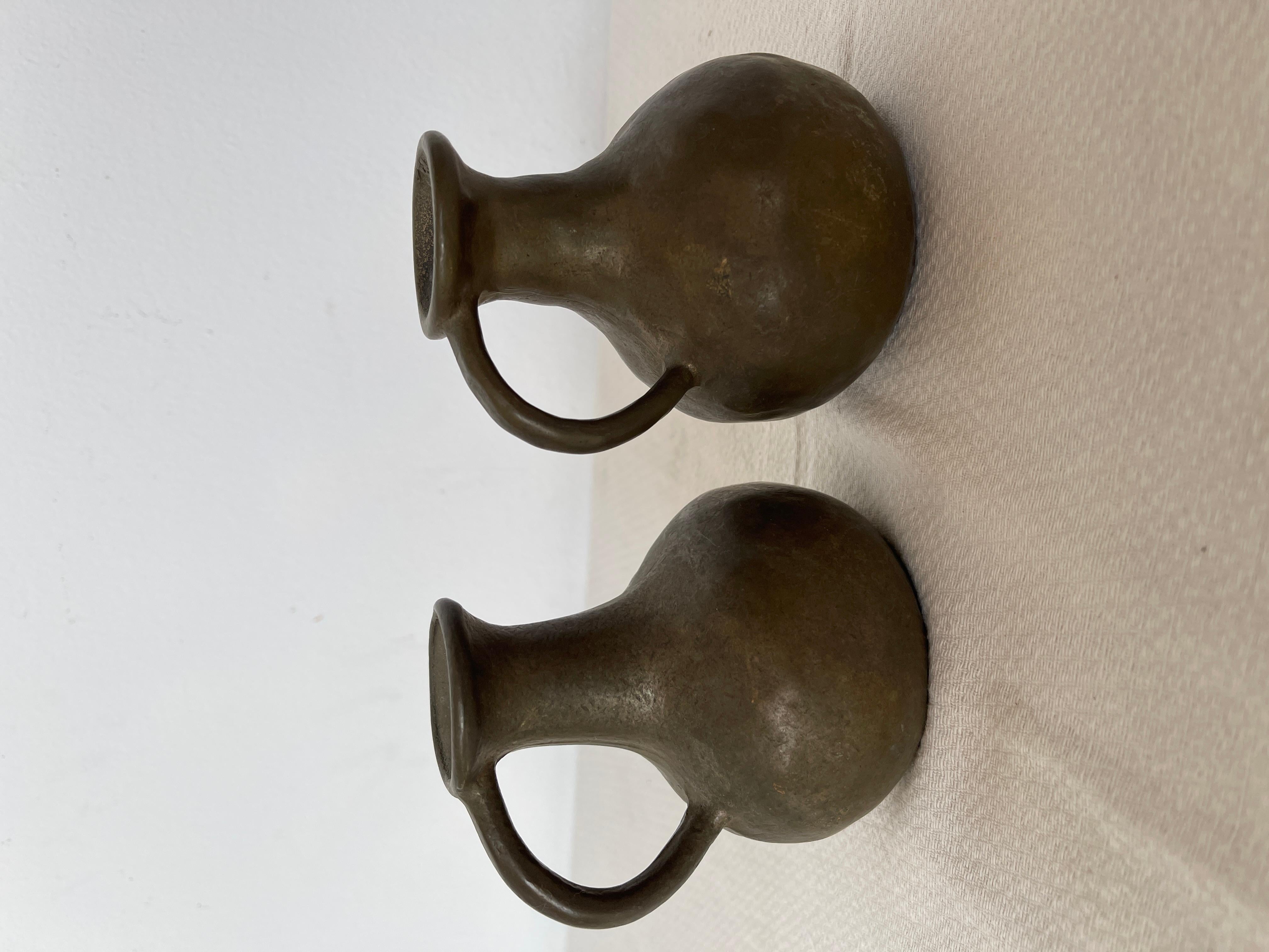 Antica coppia di vasi in bronzo massiccio, XIX secolo (Volkskunst) im Angebot