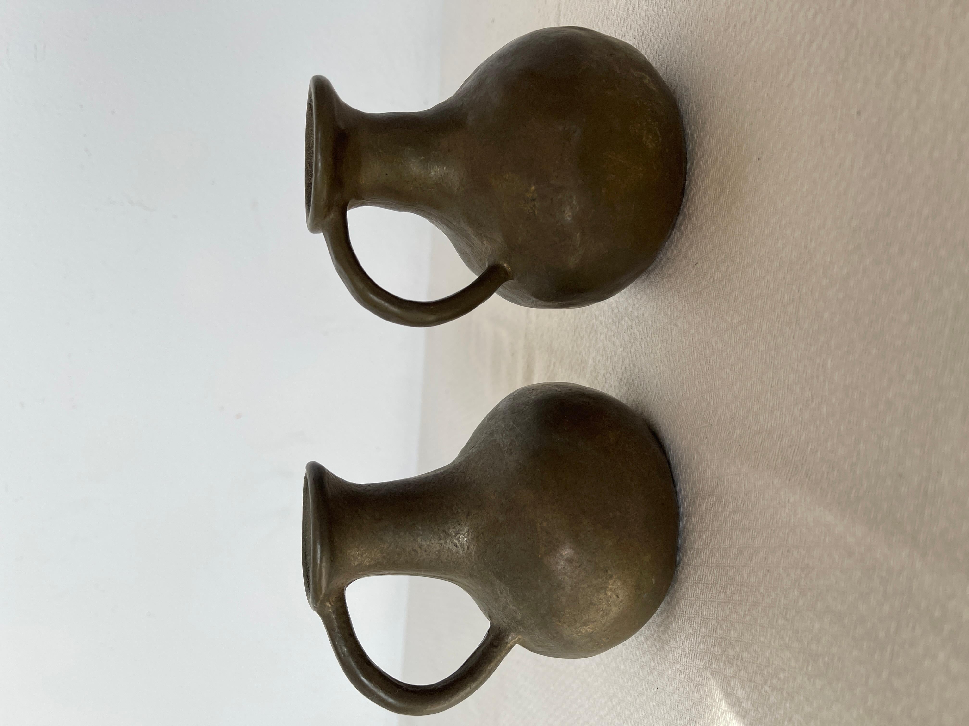 Antica coppia di vasi in bronzo massiccio, XIX secolo (Bronze) im Angebot